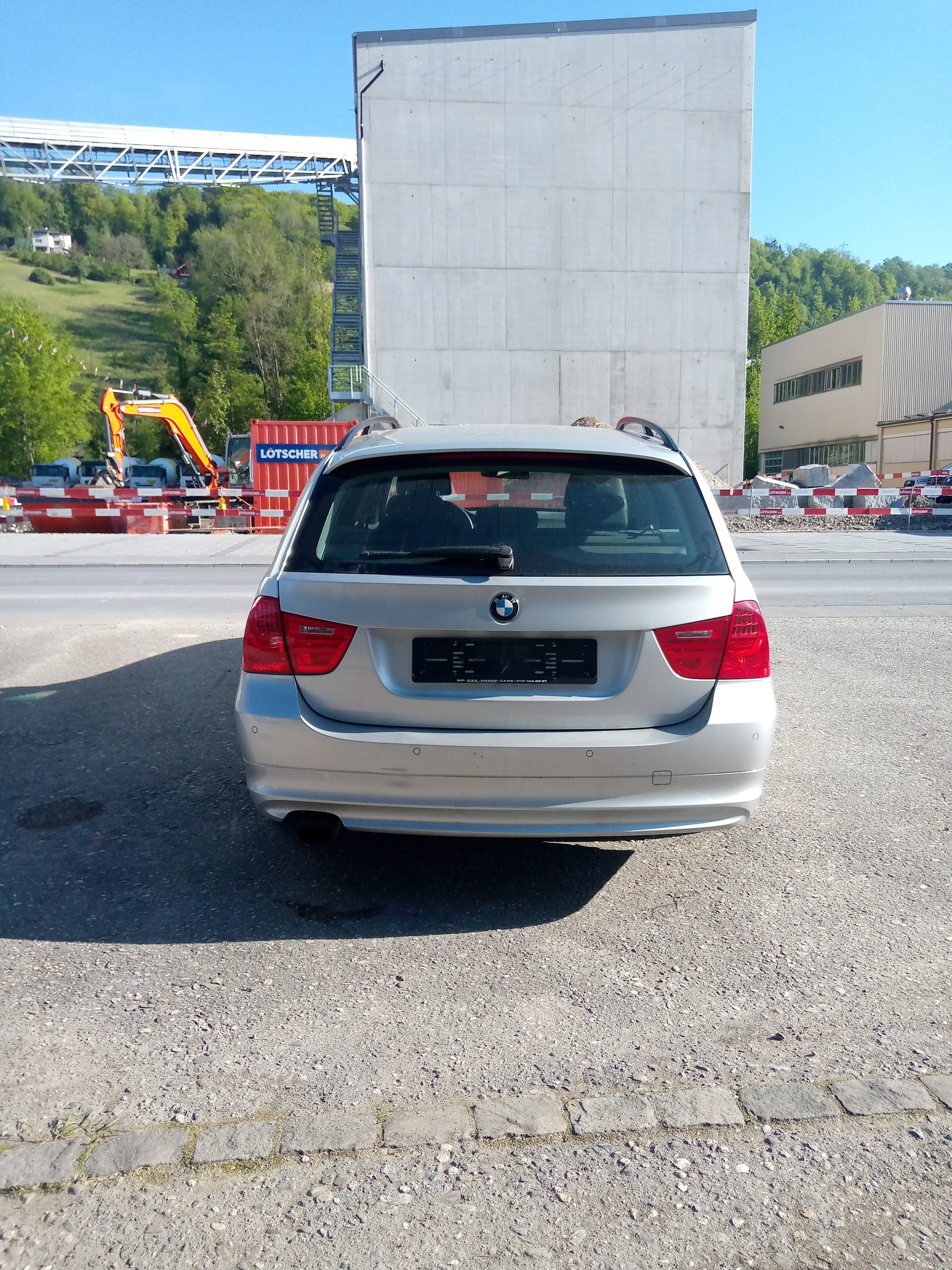 BMW 318i Touring-image-4