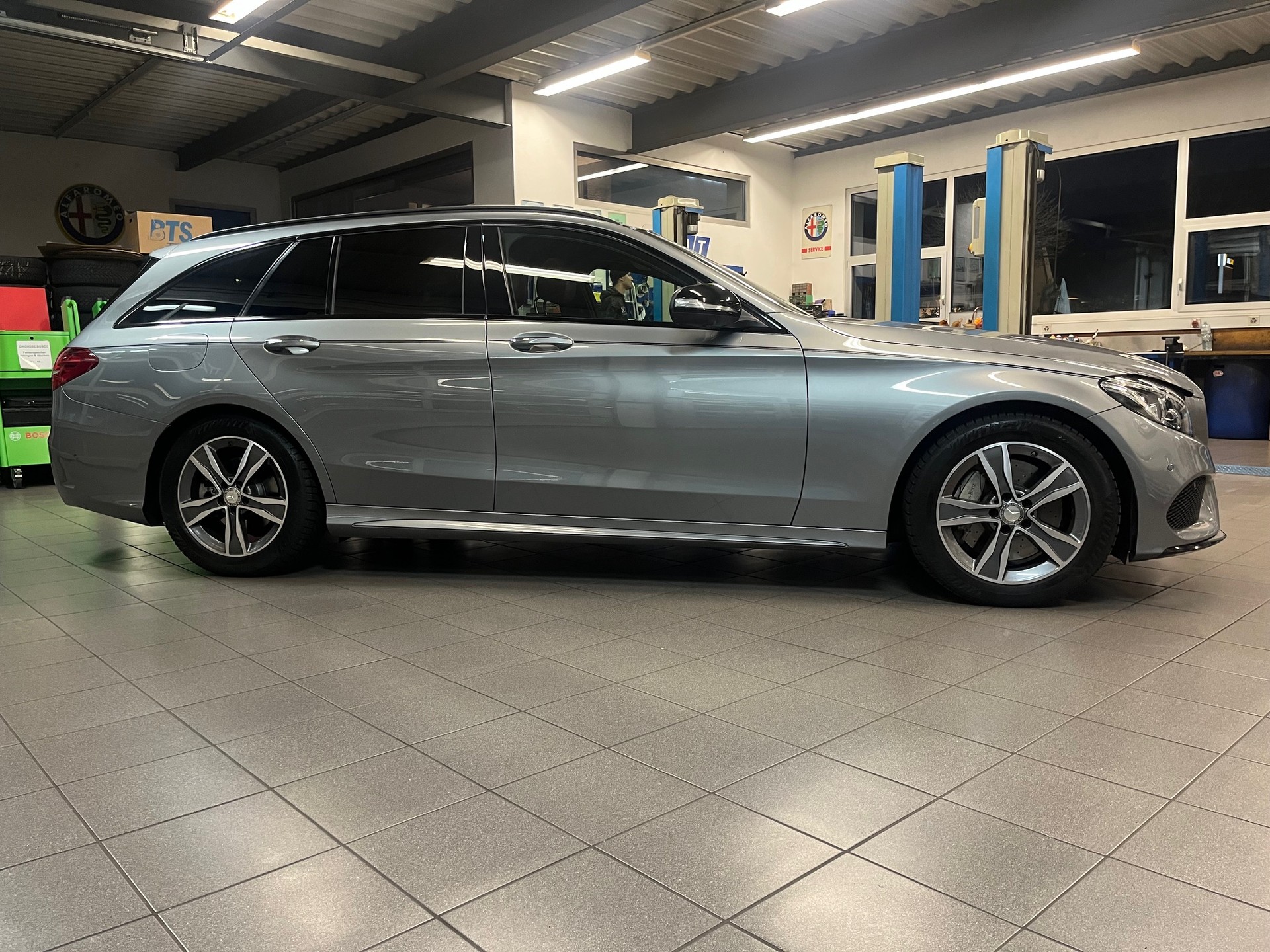 MERCEDES-BENZ C 250 AMG Line 7G-Tronic-image-5