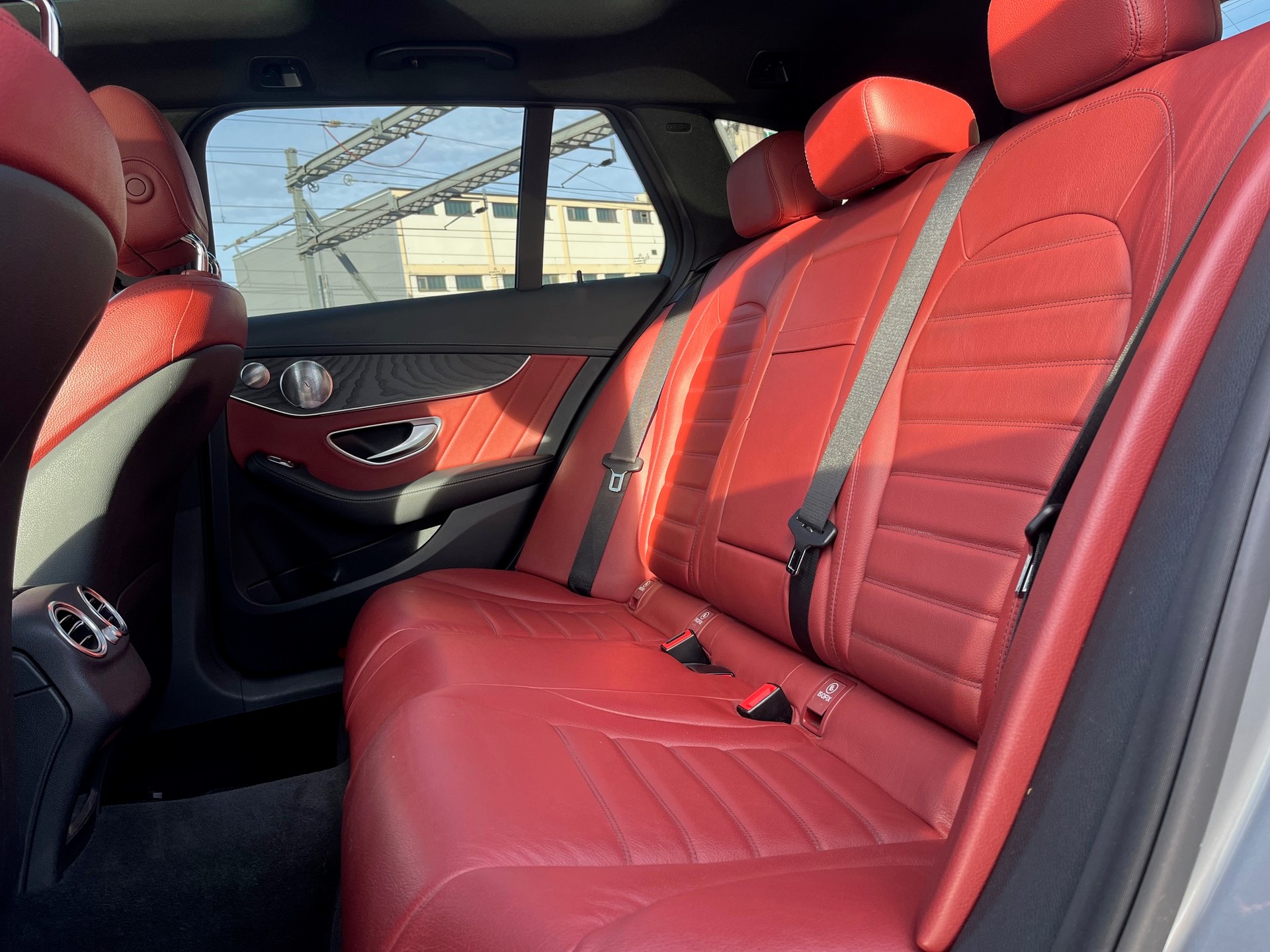 MERCEDES-BENZ C 250 AMG Line 7G-Tronic-image-12