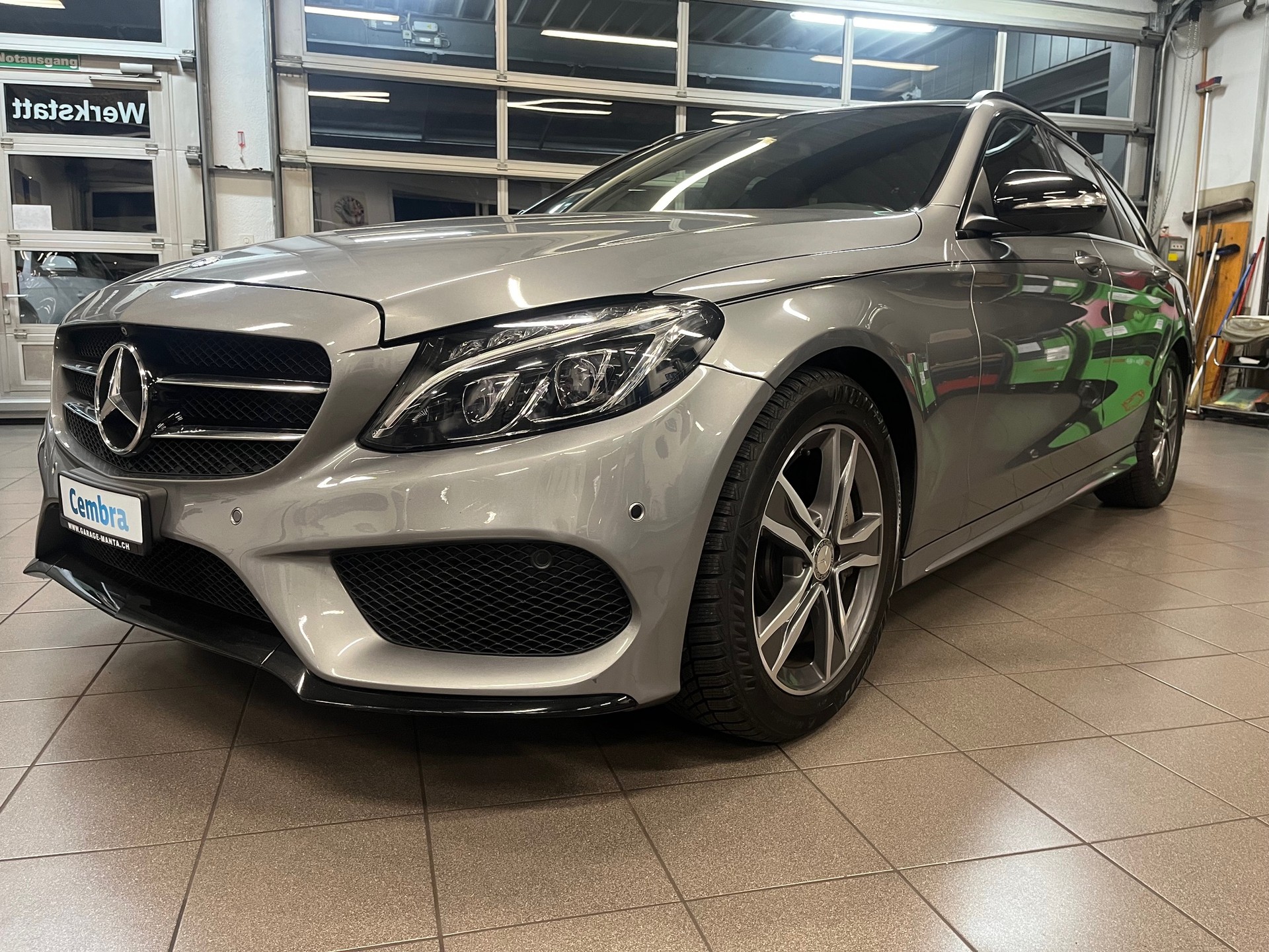 MERCEDES-BENZ C 250 AMG Line 7G-Tronic-image-6