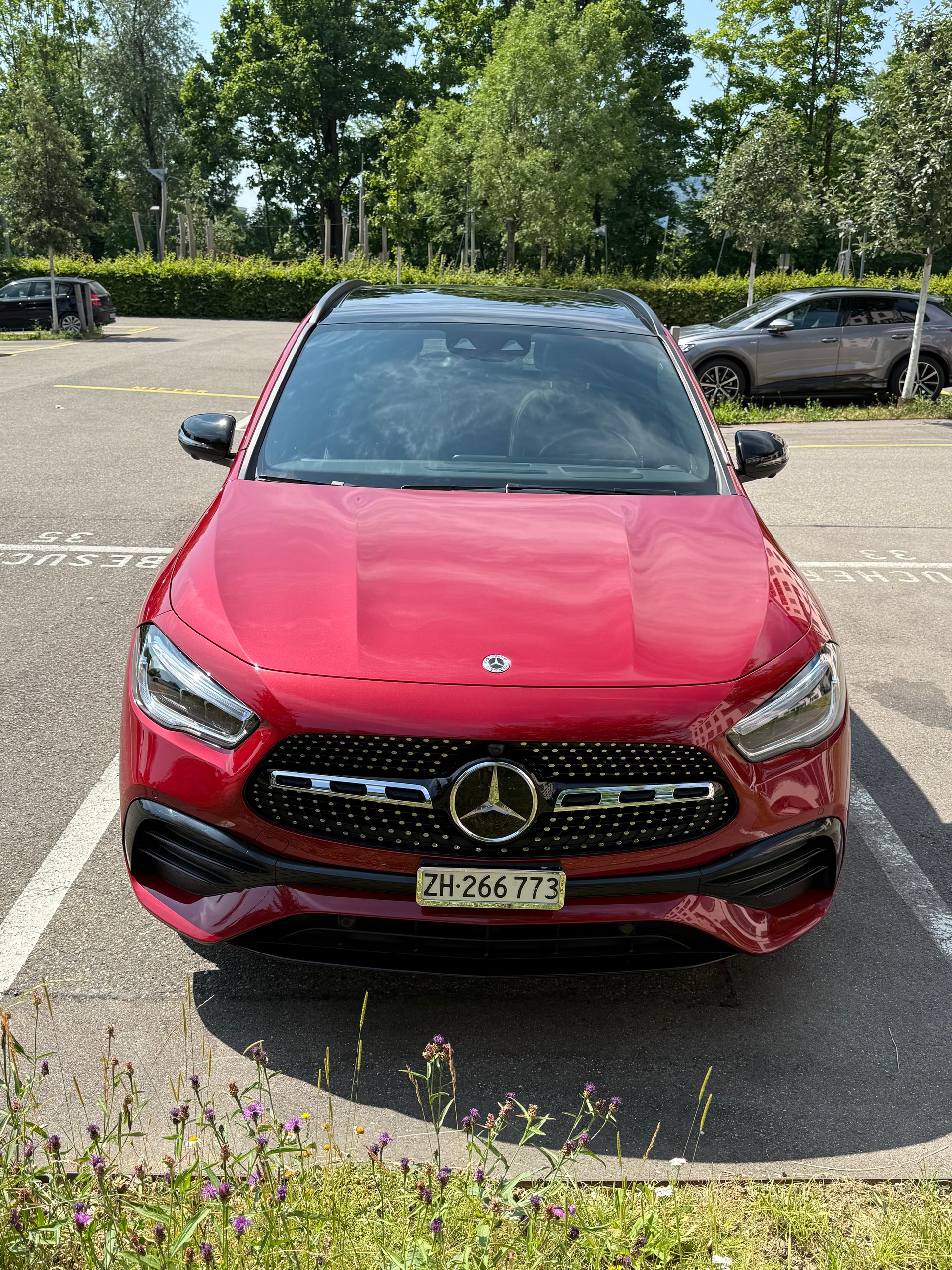 MERCEDES-BENZ GLA 250e AMG Line 8G-DCT-image-2