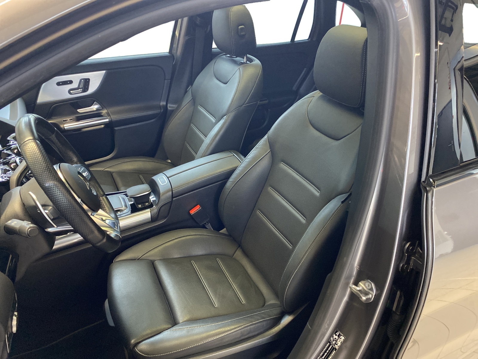 MERCEDES-BENZ GLA 35 AMG 4MATIC-image-6