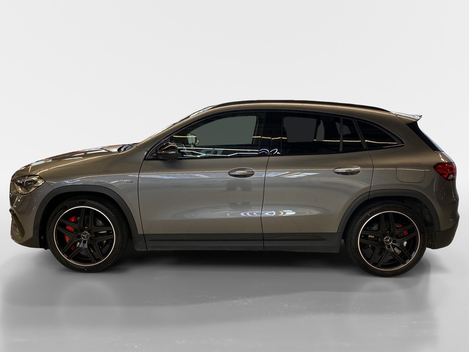 MERCEDES-BENZ GLA 35 AMG 4MATIC-showroom-element-2