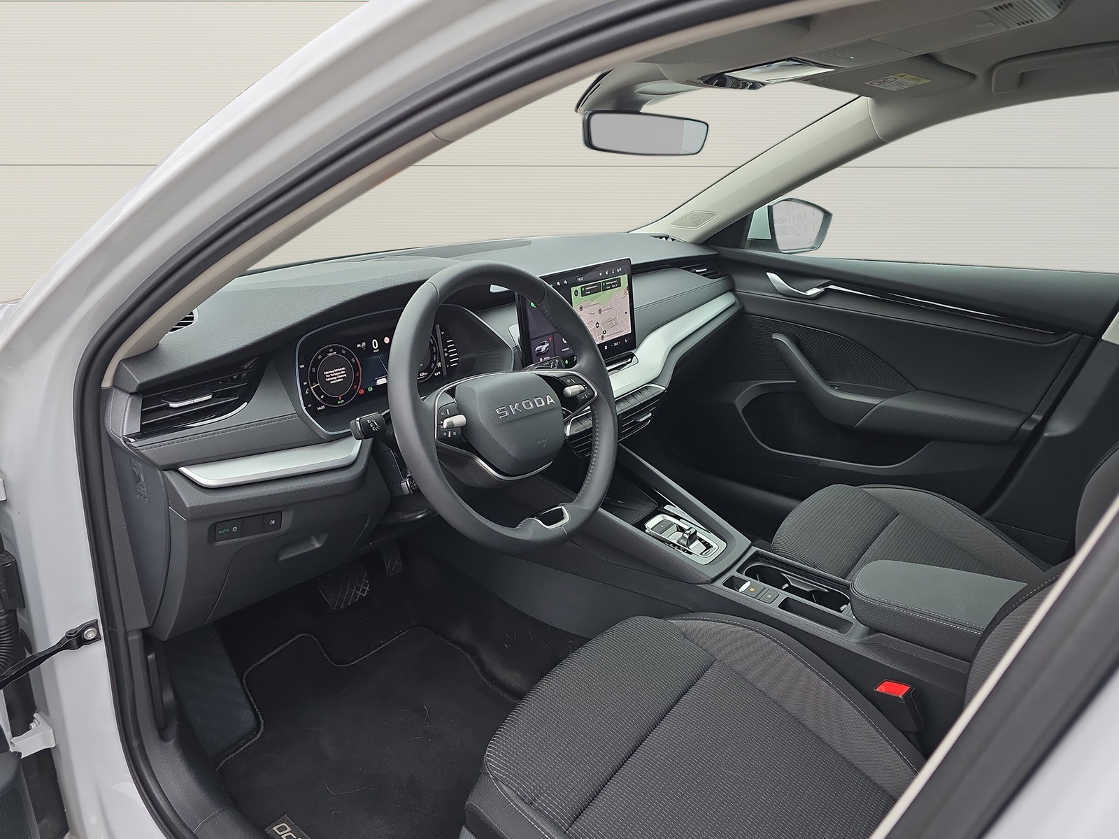 SKODA Octavia Combi 1.5 TSI Selection DSG-image-6