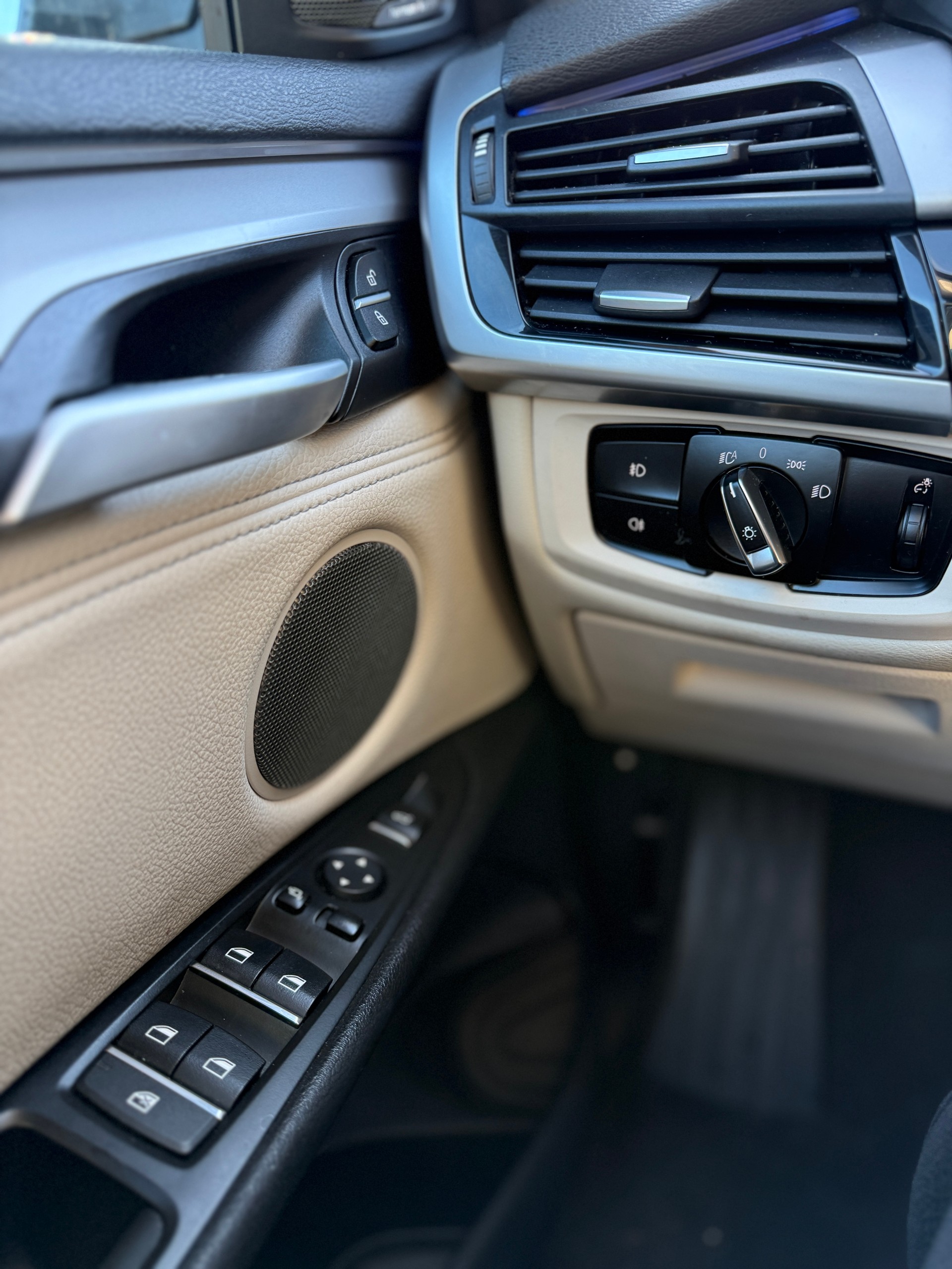 BMW X5 xDrive 40e iPerformance Steptronic-image-15