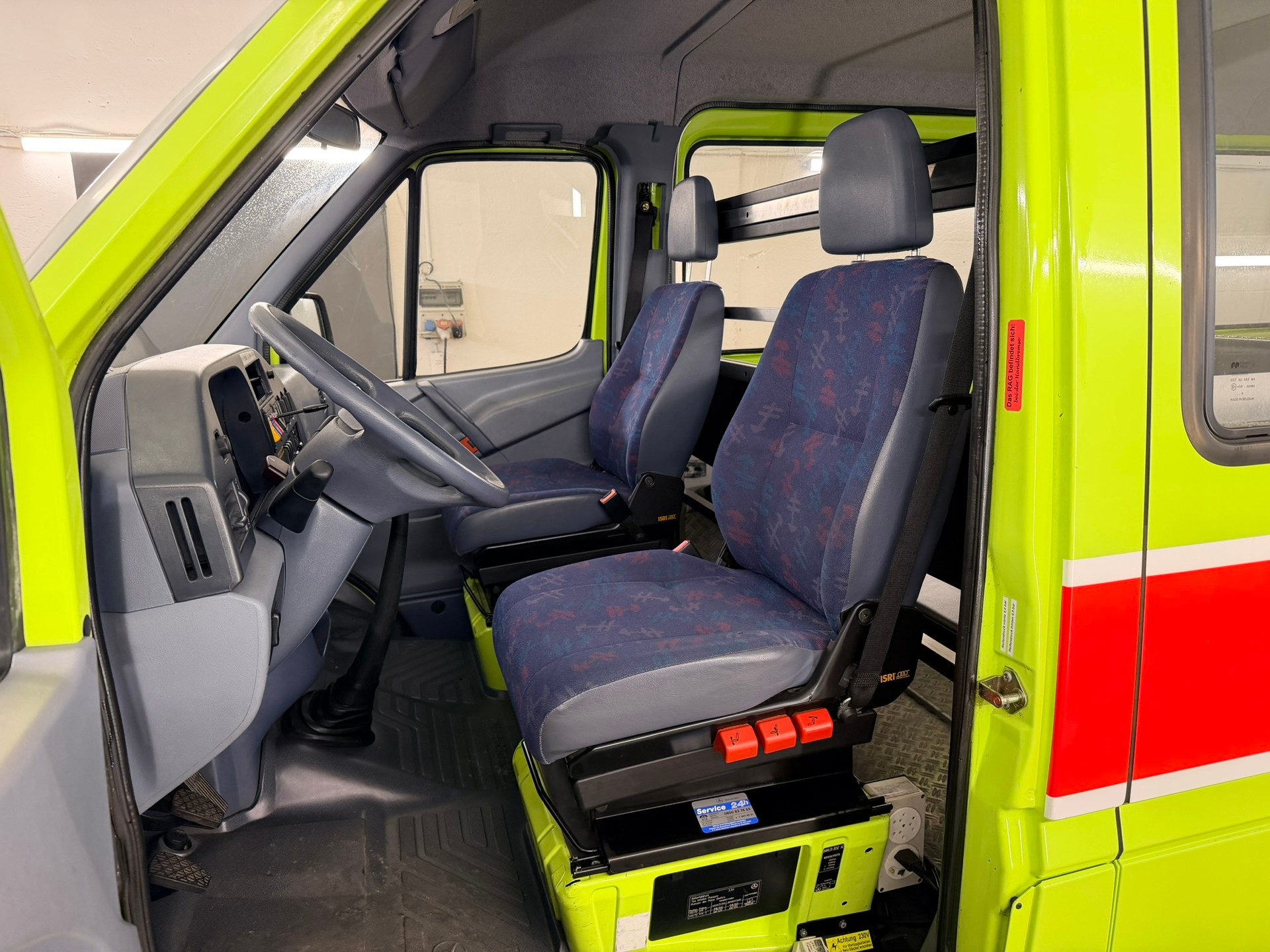 MERCEDES-BENZ Sprinter 314 4X4 FEUERWEHR-image-8