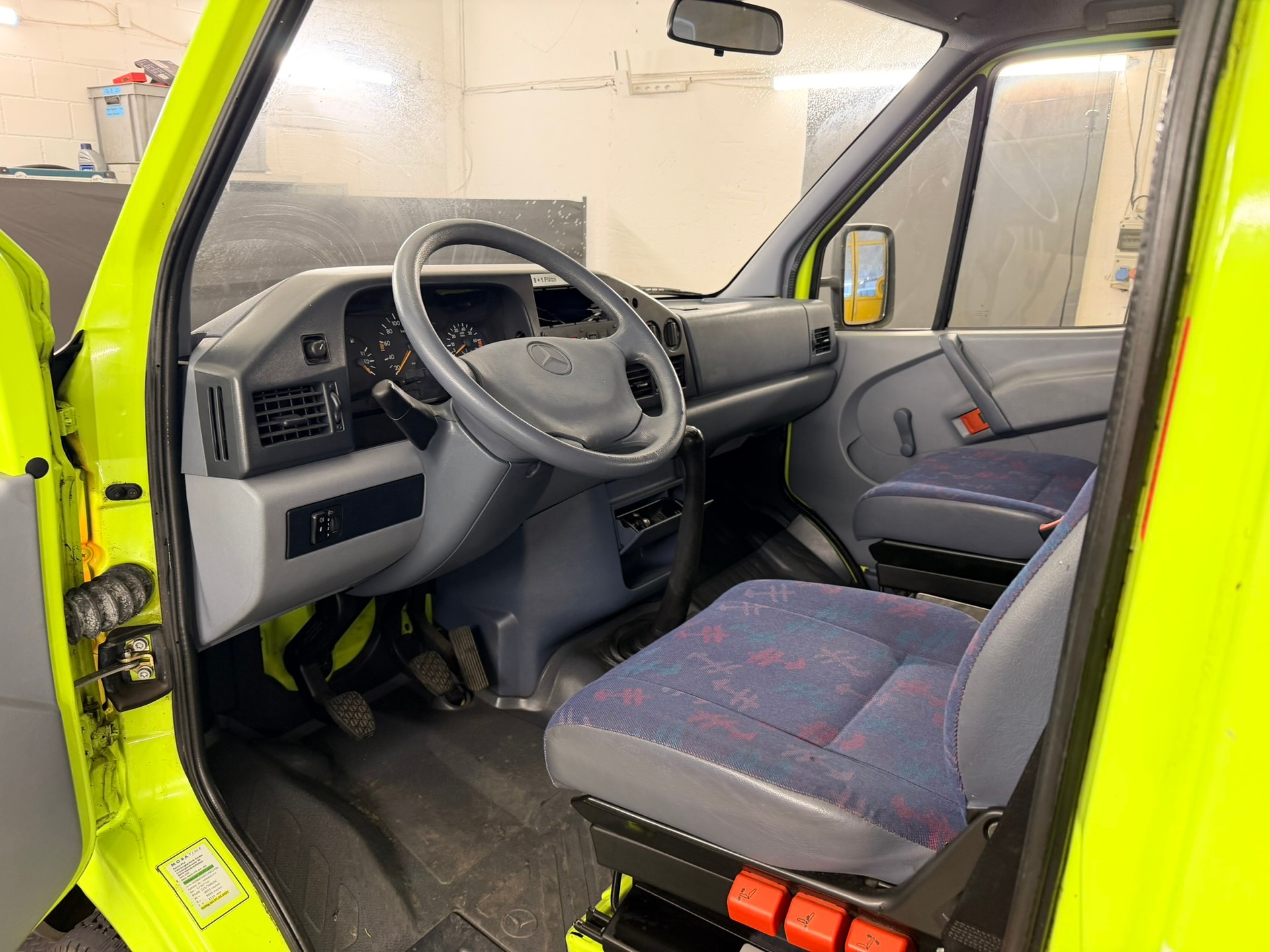MERCEDES-BENZ Sprinter 314 4X4 FEUERWEHR-image-9