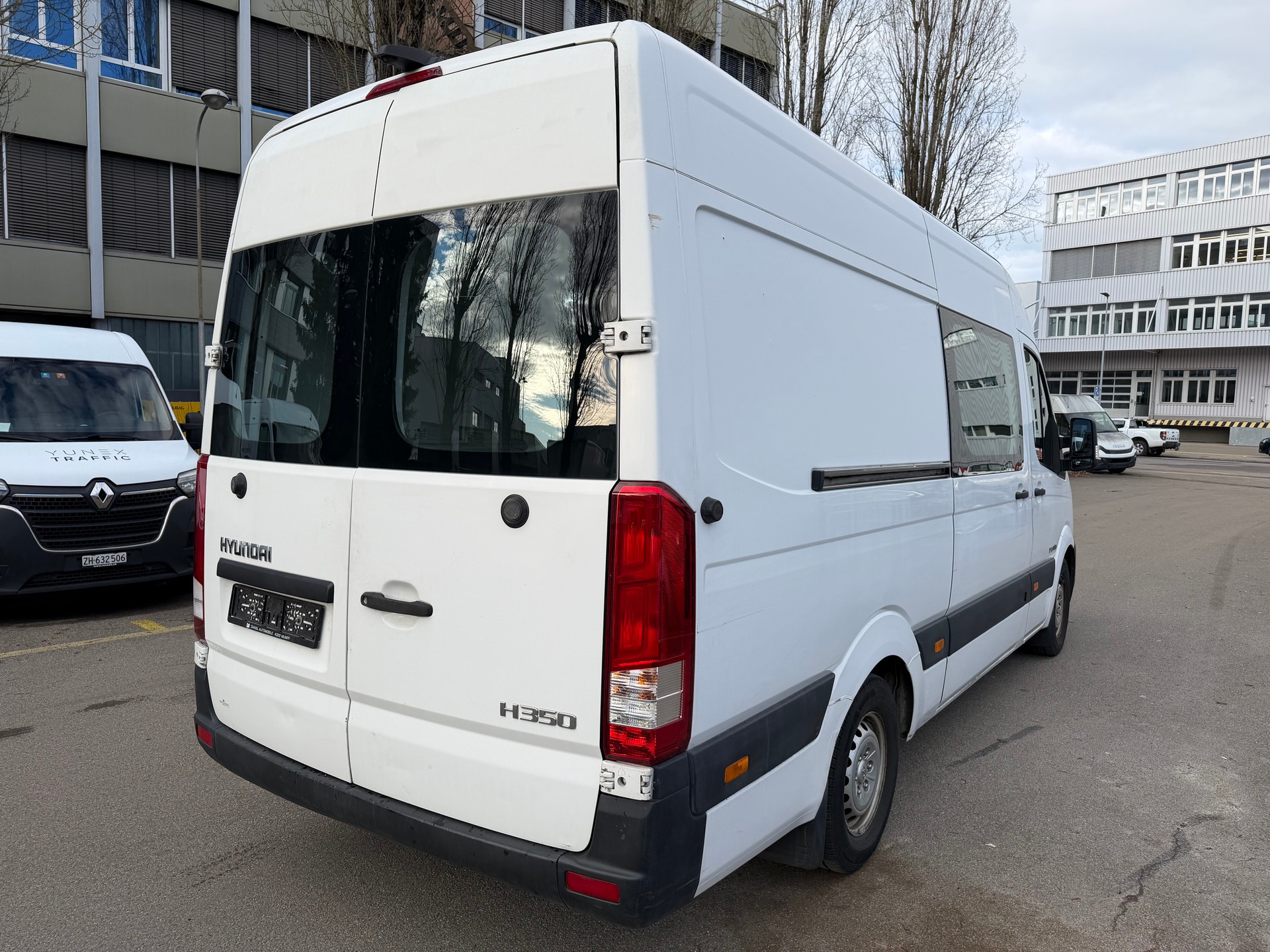 HYUNDAI H350 2.5 CRDi Amplia L2-image-5