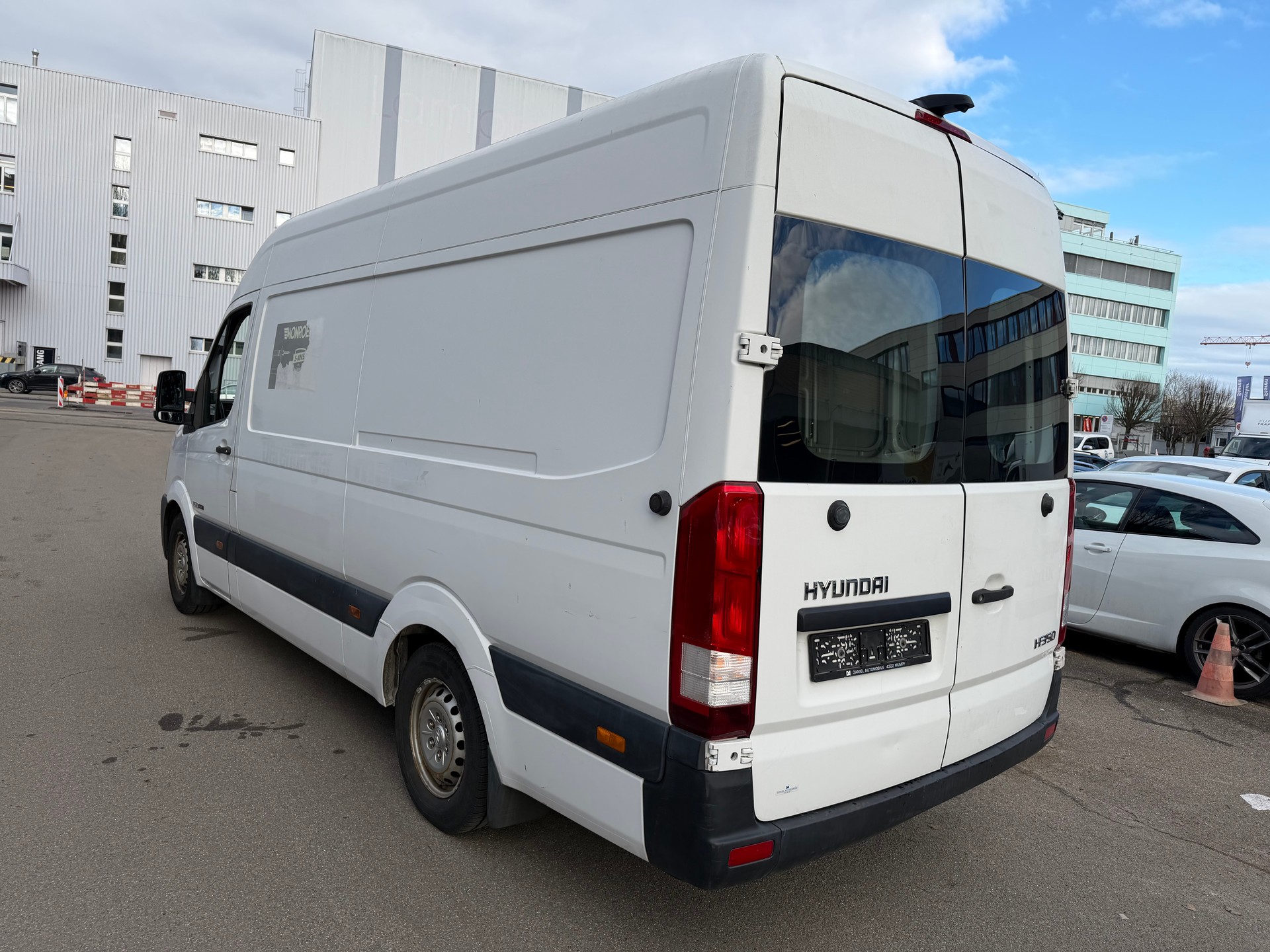 HYUNDAI H350 2.5 CRDi Amplia L2-image-7