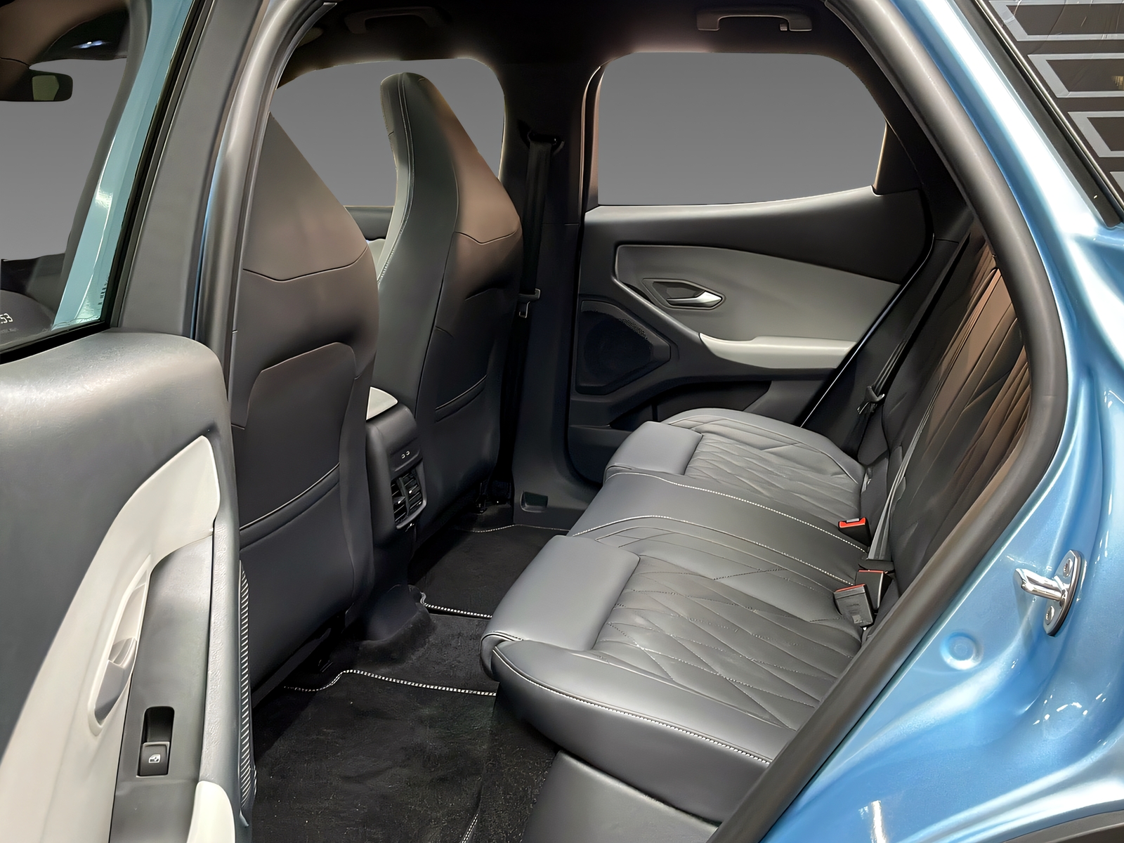 FORD Explorer Extended Range Premium AWD-image-11
