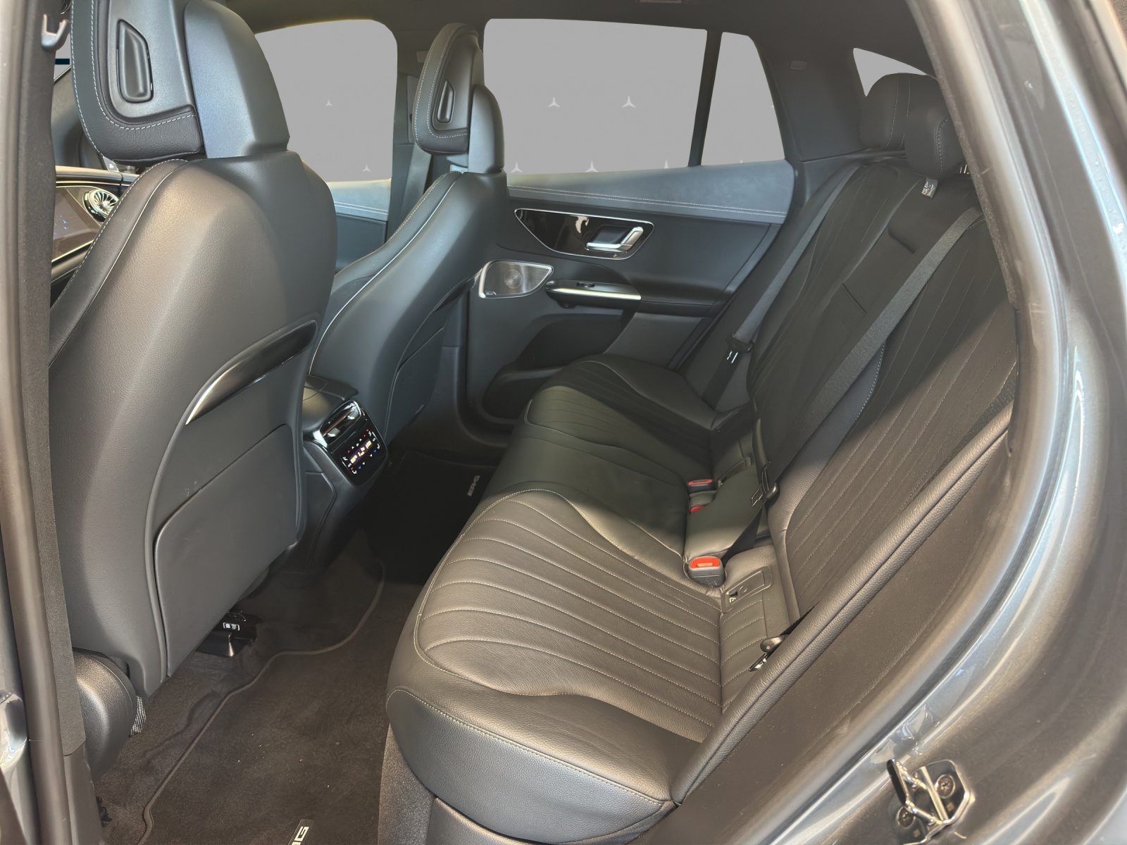 MERCEDES-BENZ EQE SUV 500 4 Matic Executive Edition-image-13