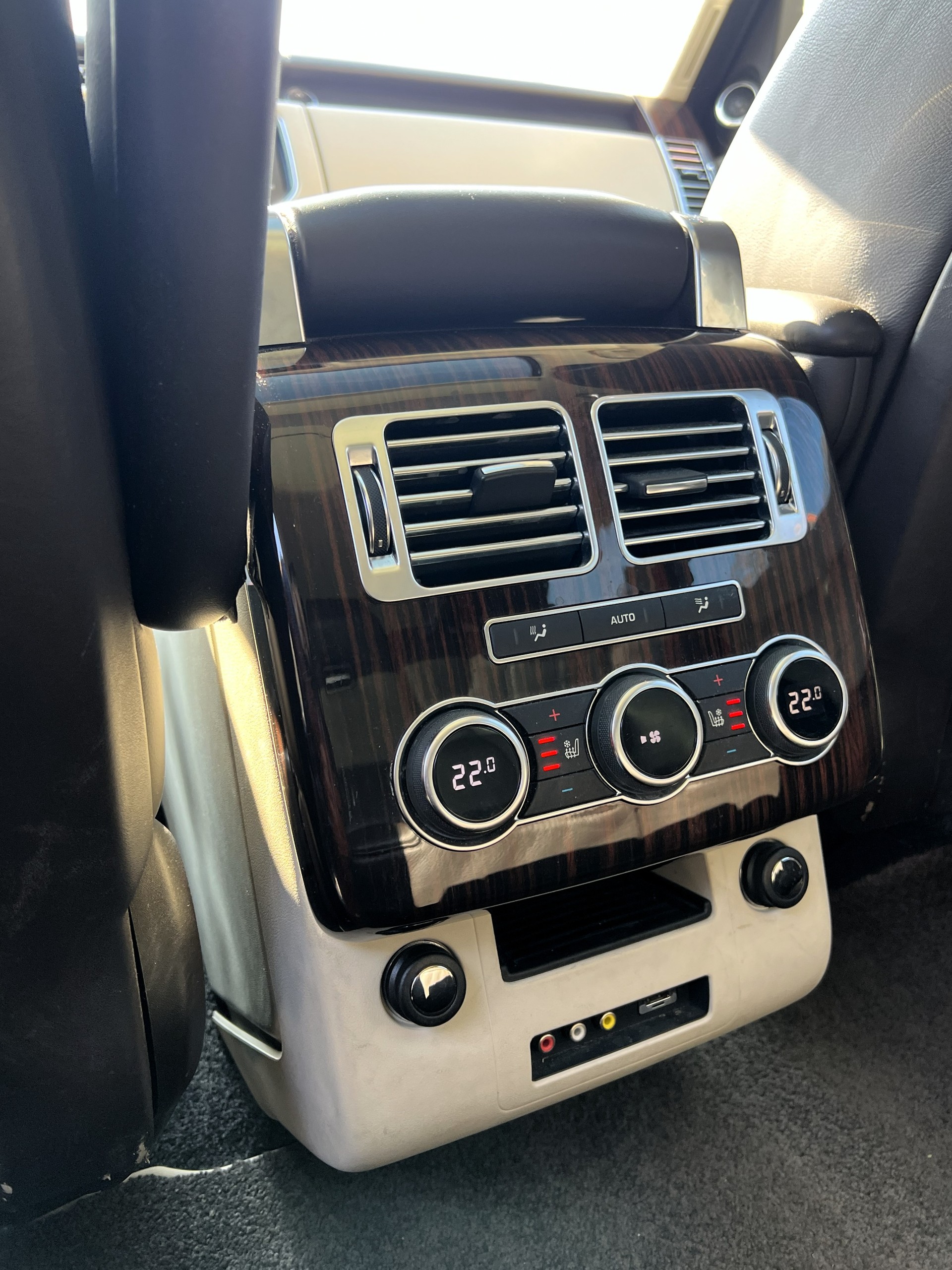 LAND ROVER Range Rover 5.0 V8 SC Autobiography Automatic-image-14