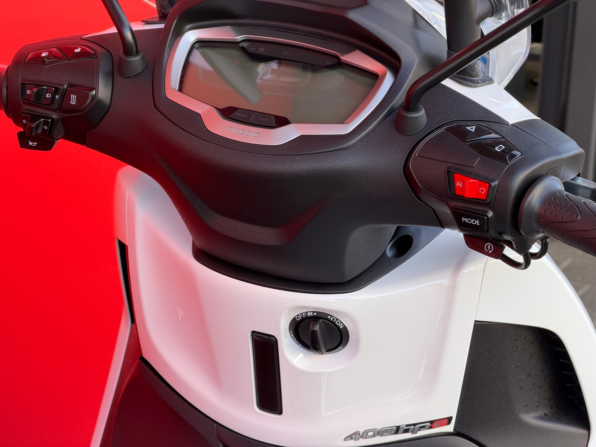 PIAGGIO Beverly 400 E5+-image-9