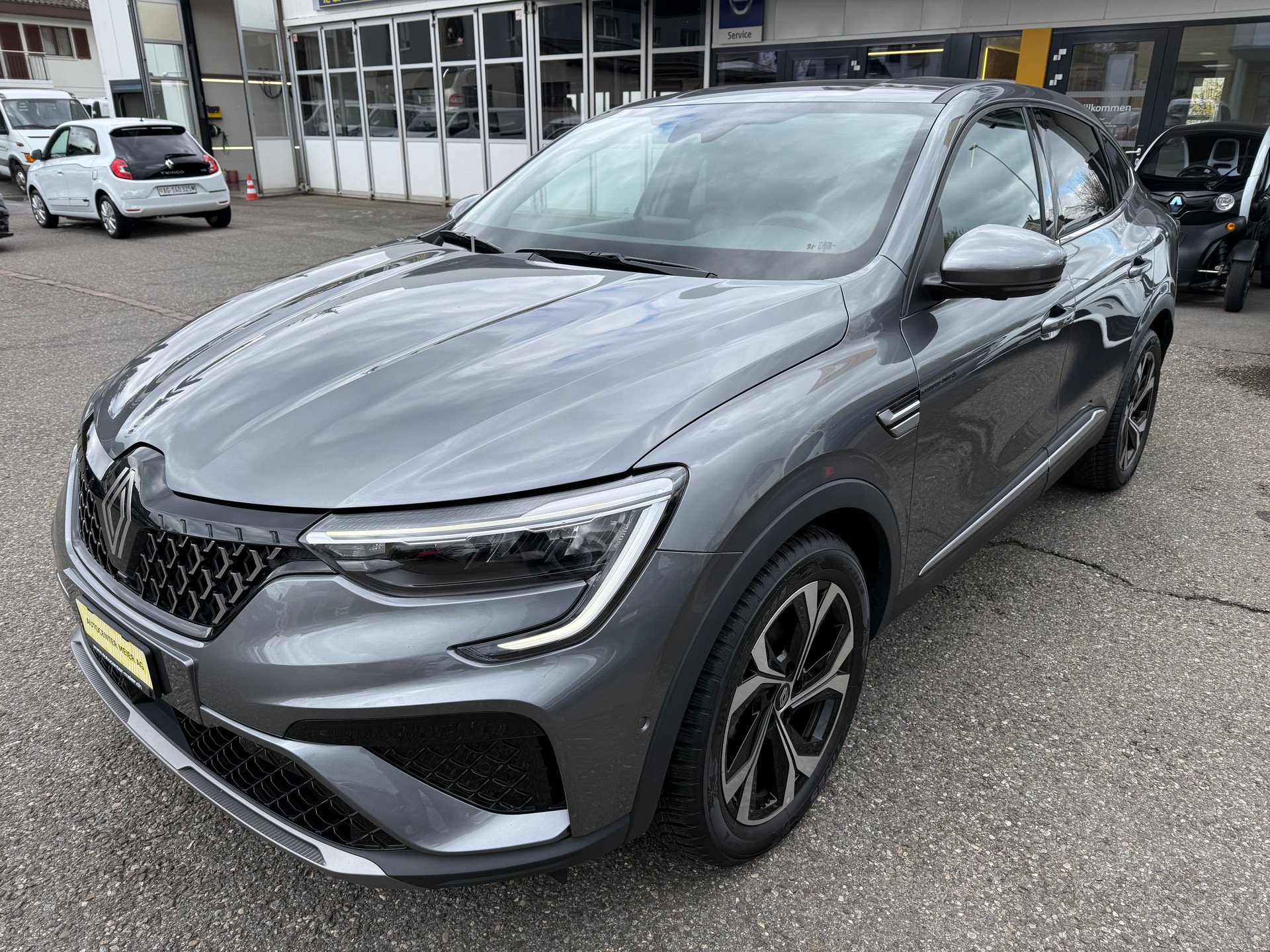 RENAULT Arkana 1.3 TCe Techno EDC-showroom-element-1