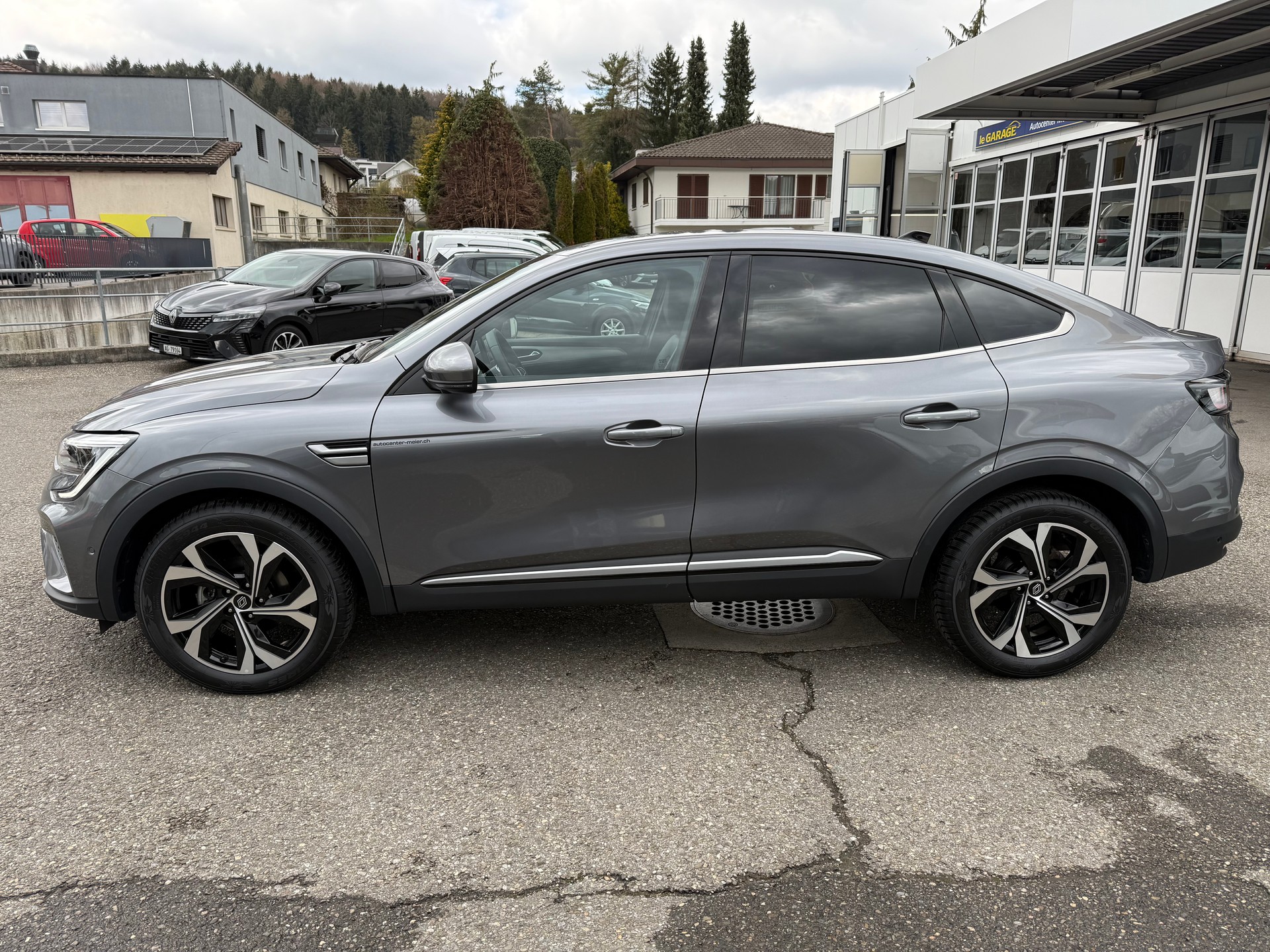 RENAULT Arkana 1.3 TCe Techno EDC-showroom-element-2