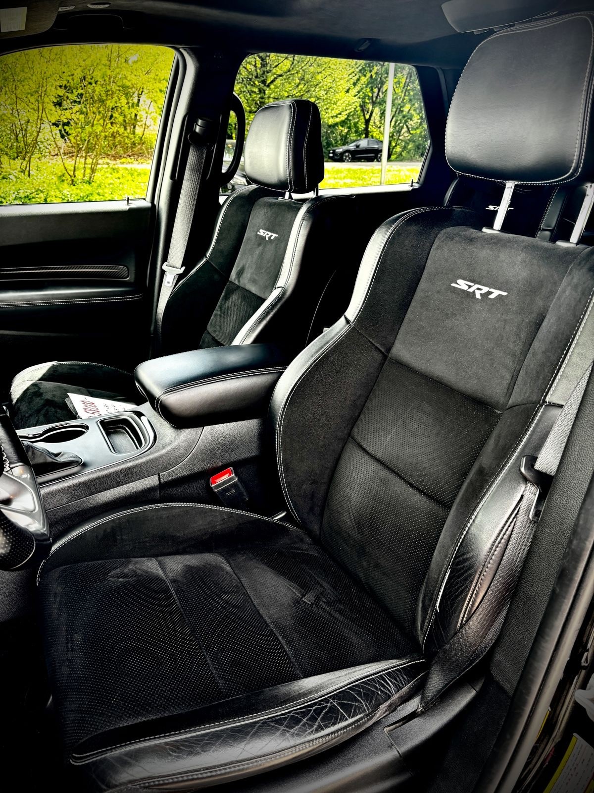 DODGE 6.4 L SRT HEMI V8 AWD-image-9