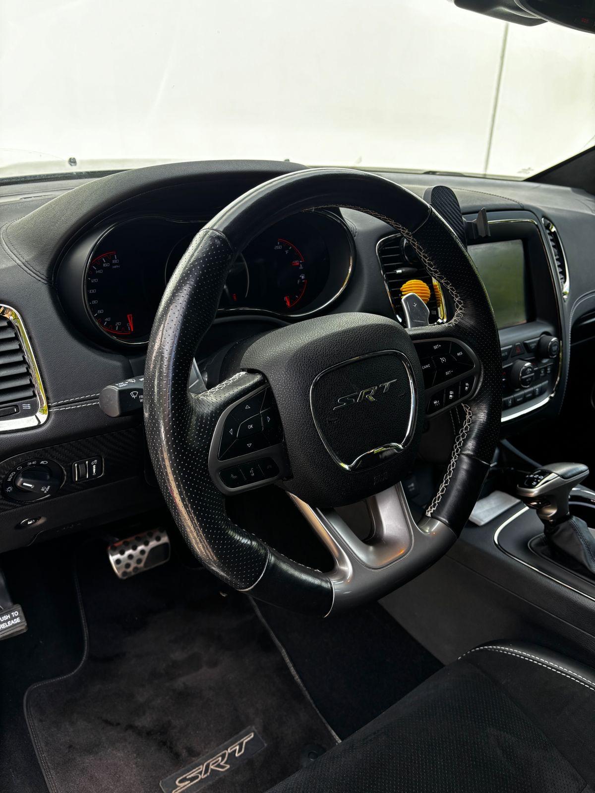 DODGE 6.4 L SRT HEMI V8 AWD-image-4