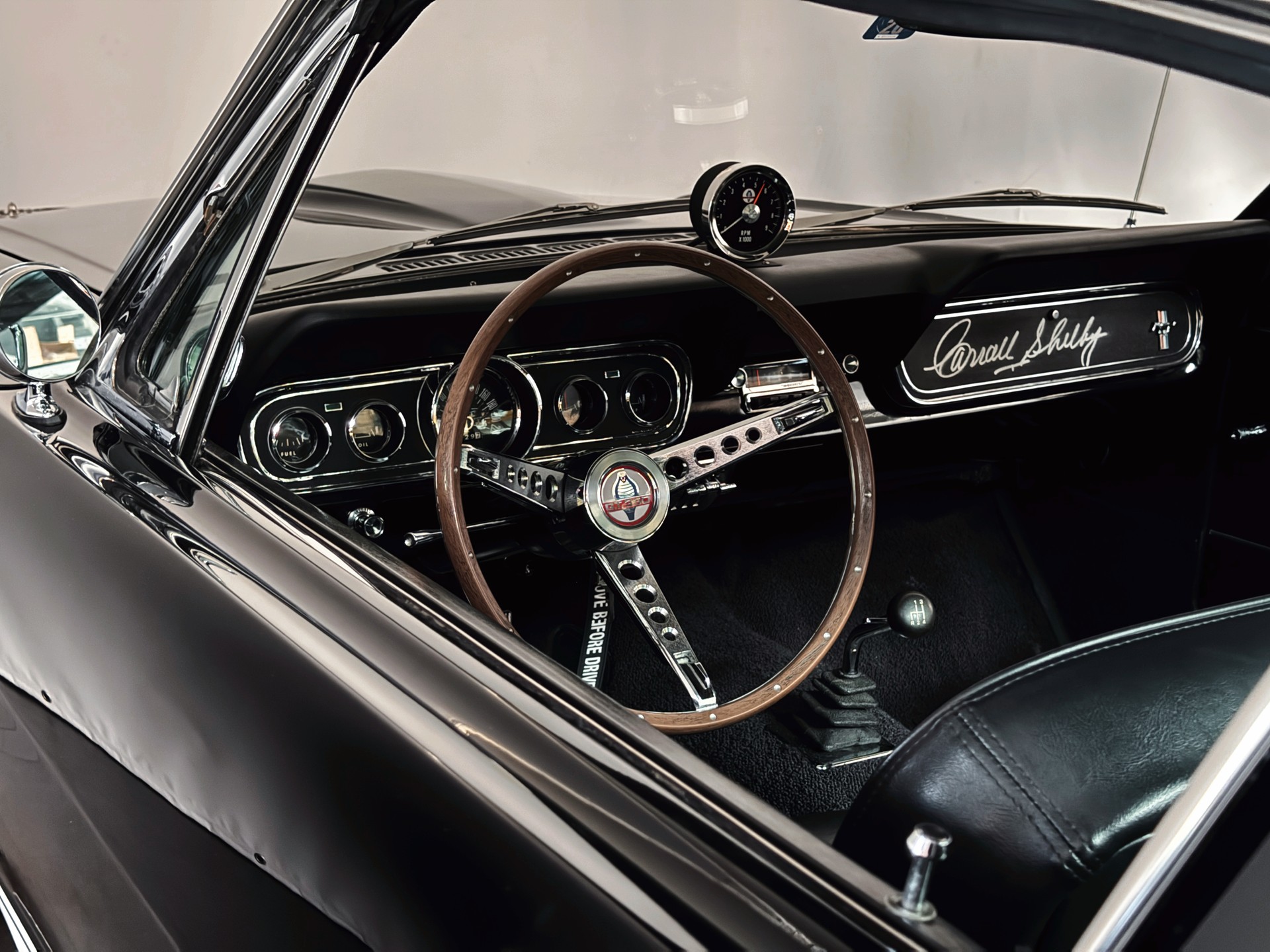 FORD Mustang Shelby GT 350-image-10