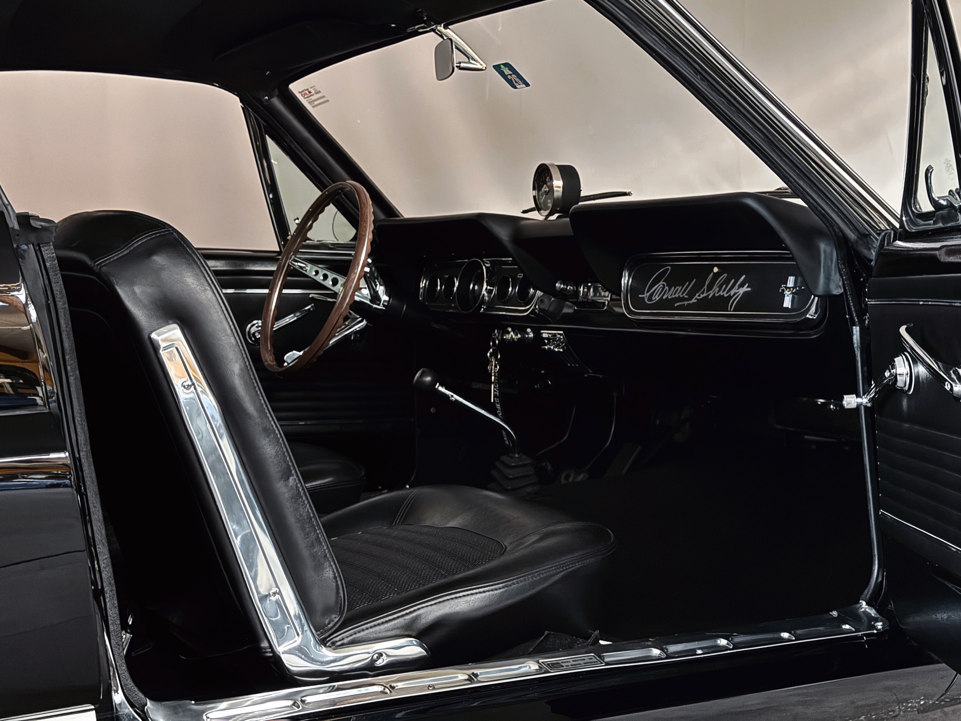 FORD Mustang Shelby GT 350-image-17