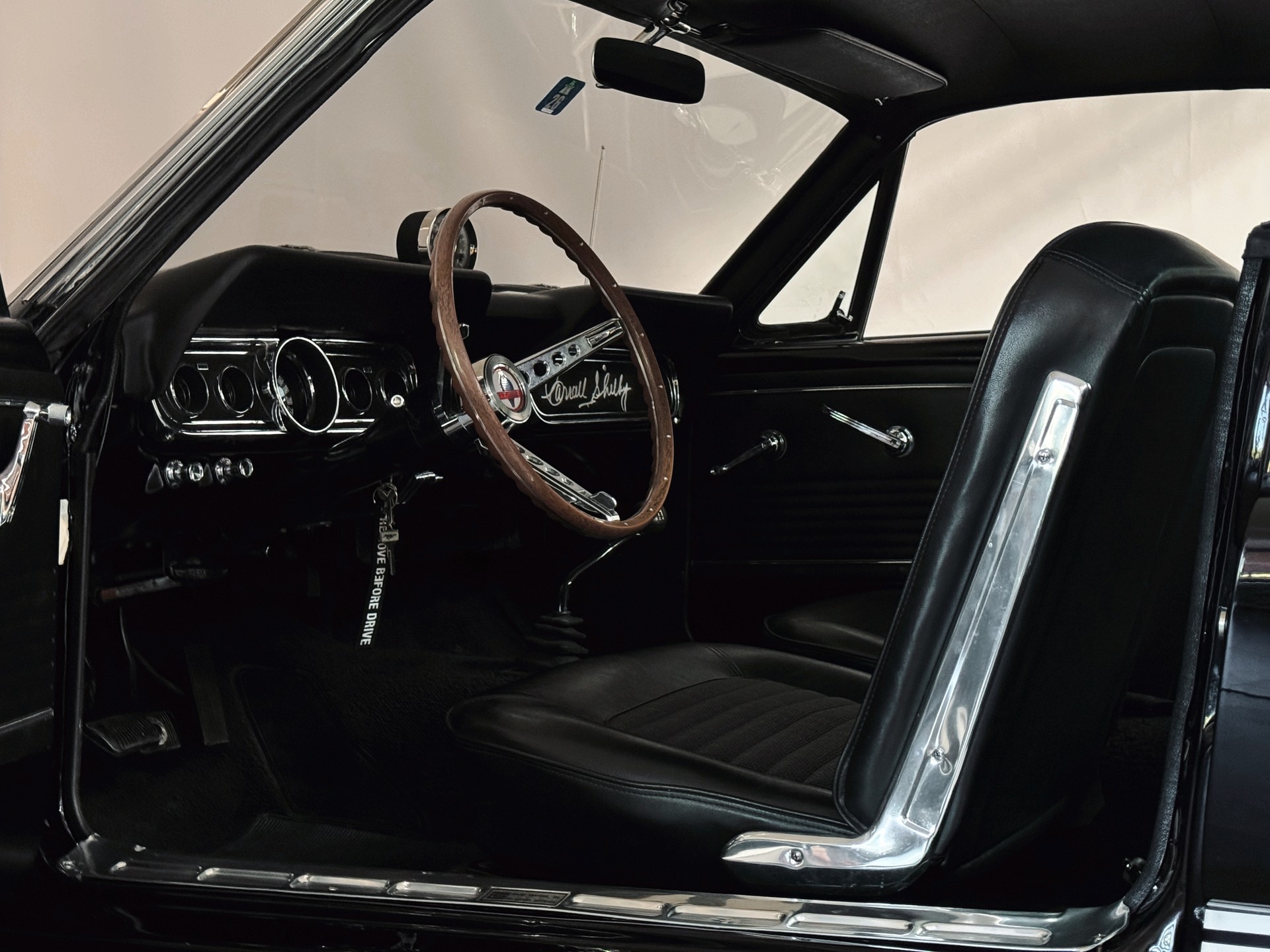 FORD Mustang Shelby GT 350-image-11