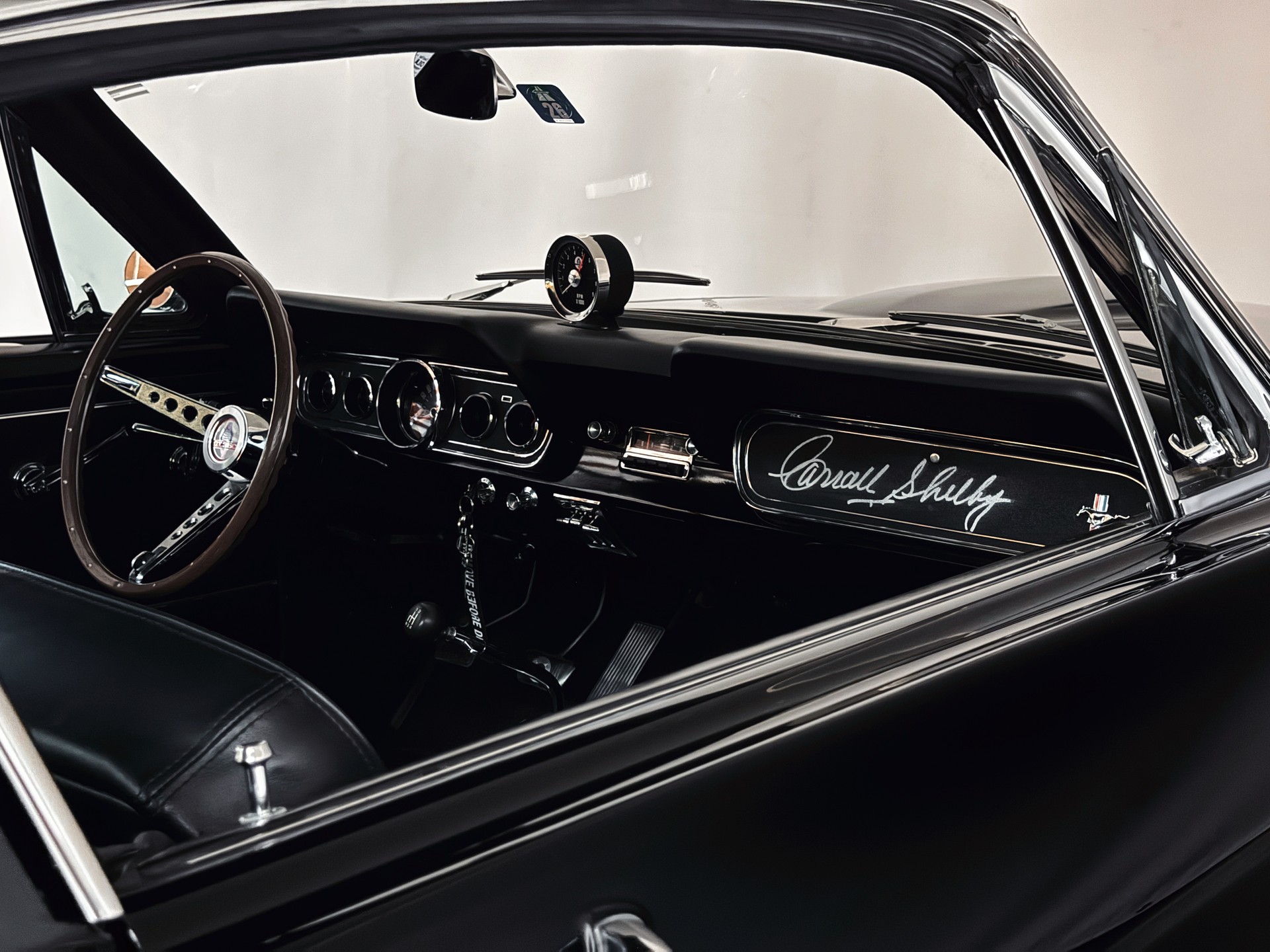 FORD Mustang Shelby GT 350-image-18