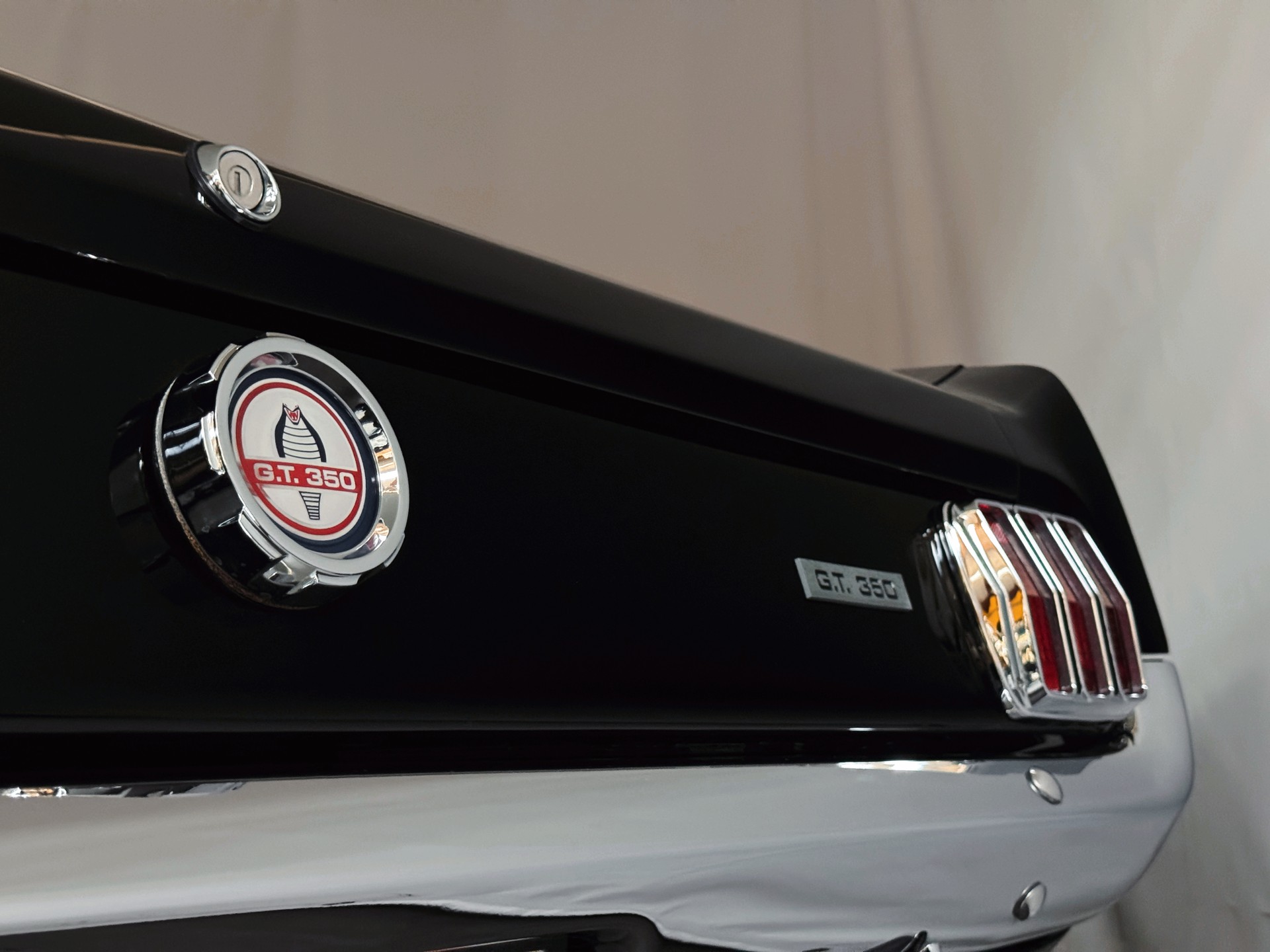 FORD Mustang Shelby GT 350-image-28