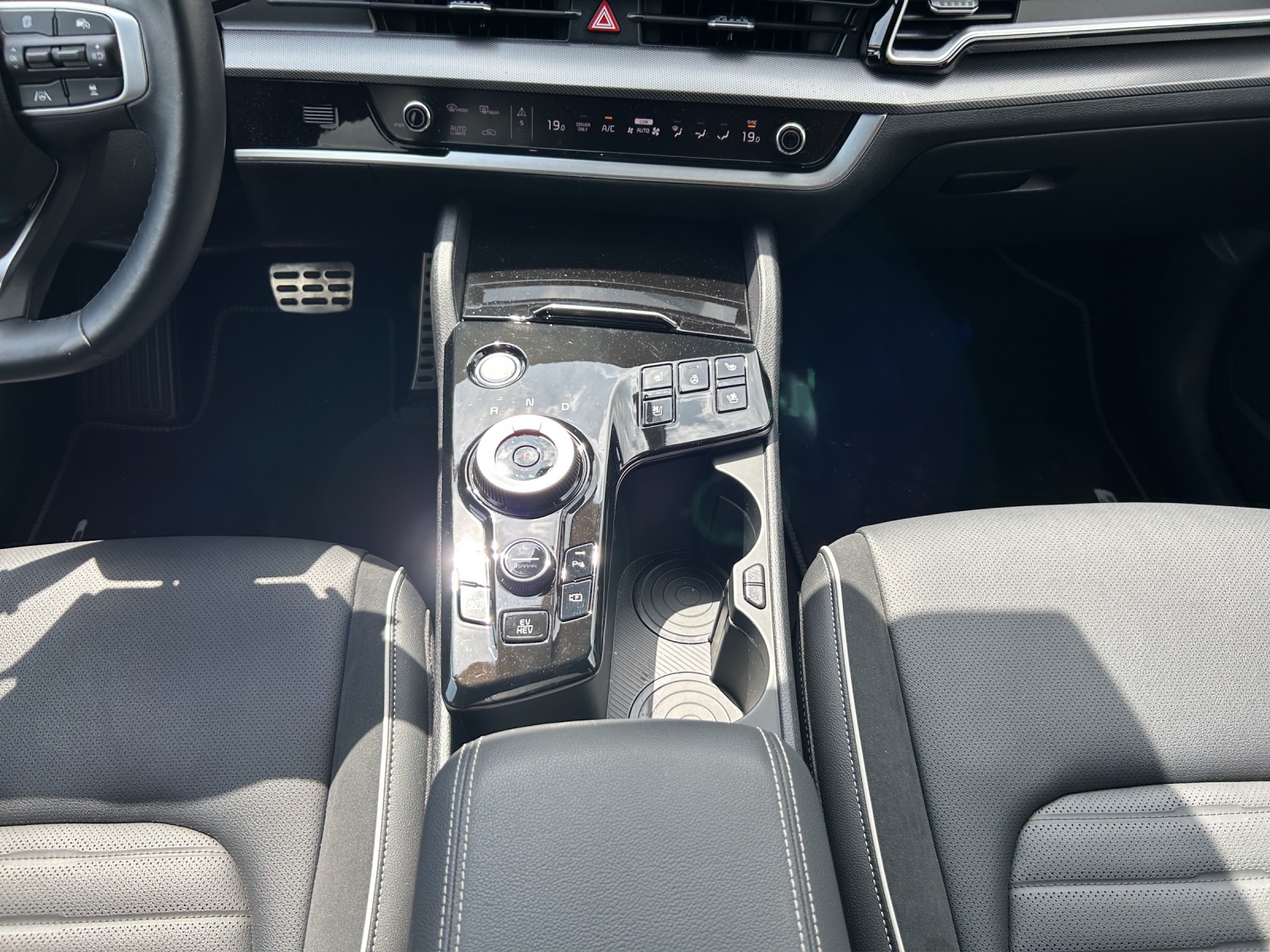 KIA Sportage 1.6 T-GDi PHEV GT-Line-image-13