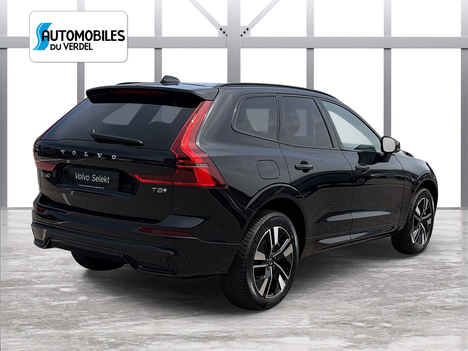 VOLVO XC60 2.0 T8 TE Plus Dark eAWD-image-4