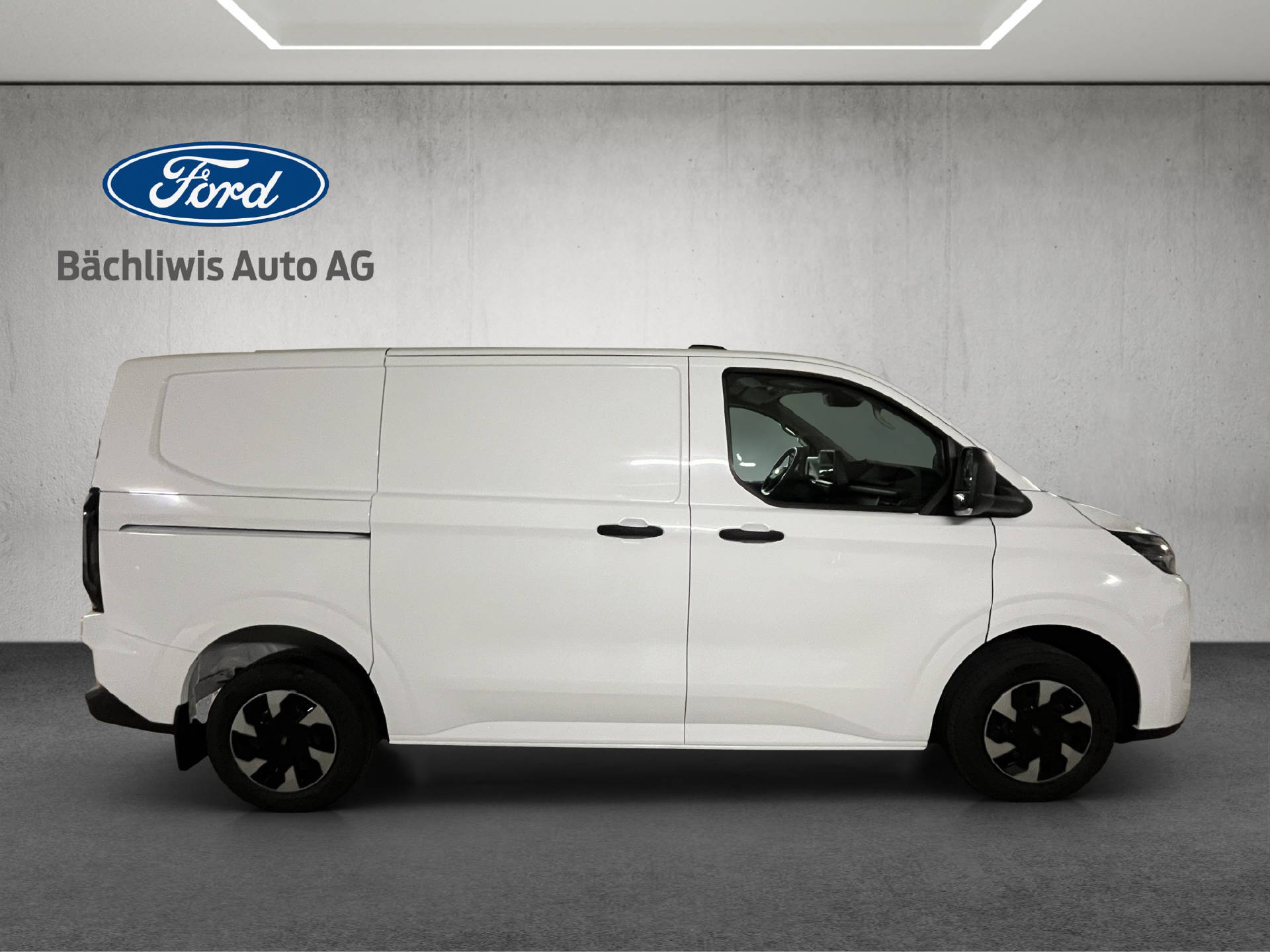 FORD Transit Custom Van 320 L1 2.5 Duratec 233 Trend PHEV-image-5