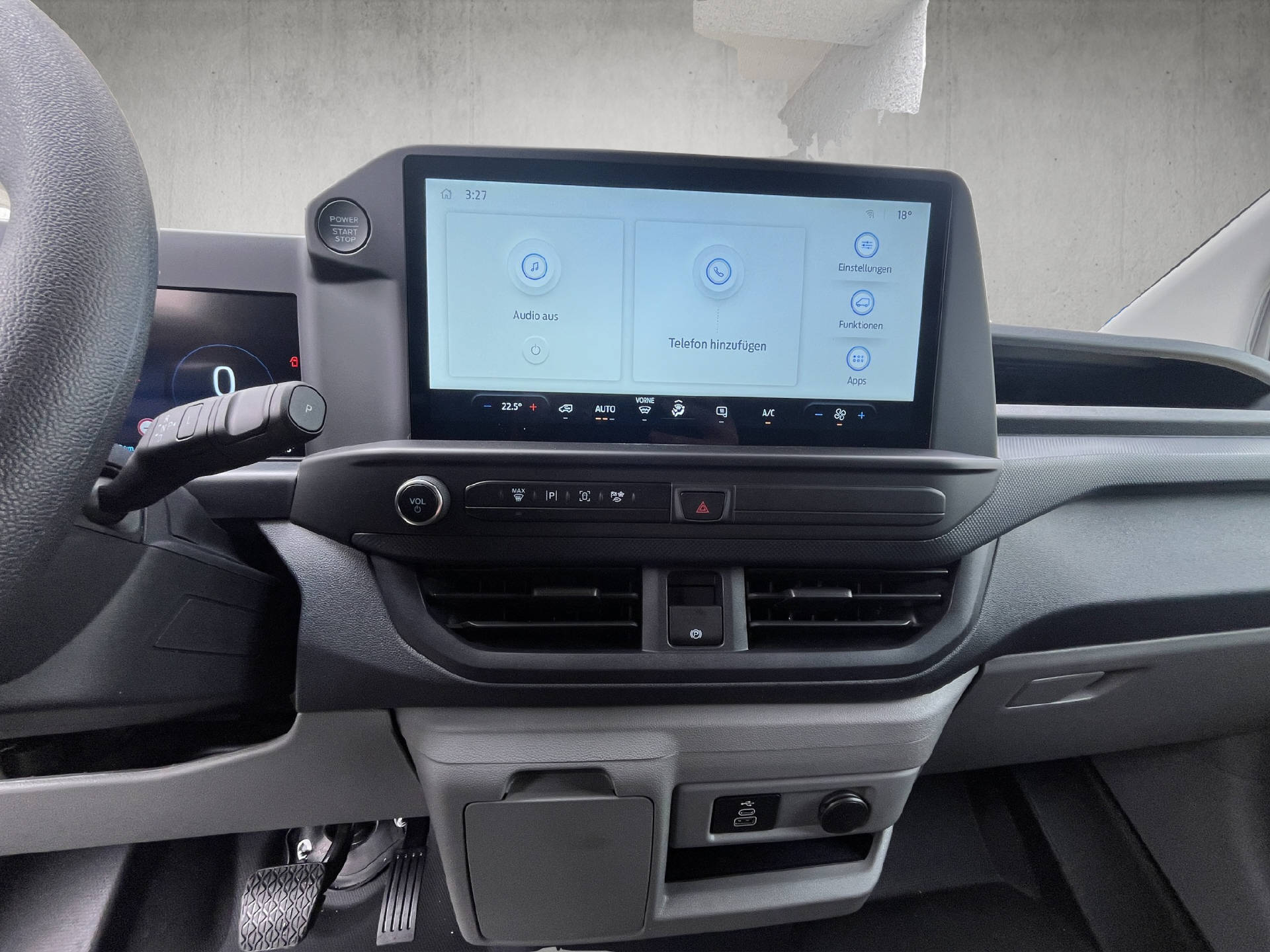 FORD Transit Custom Van 320 L1 2.5 Duratec 233 Trend PHEV-image-15