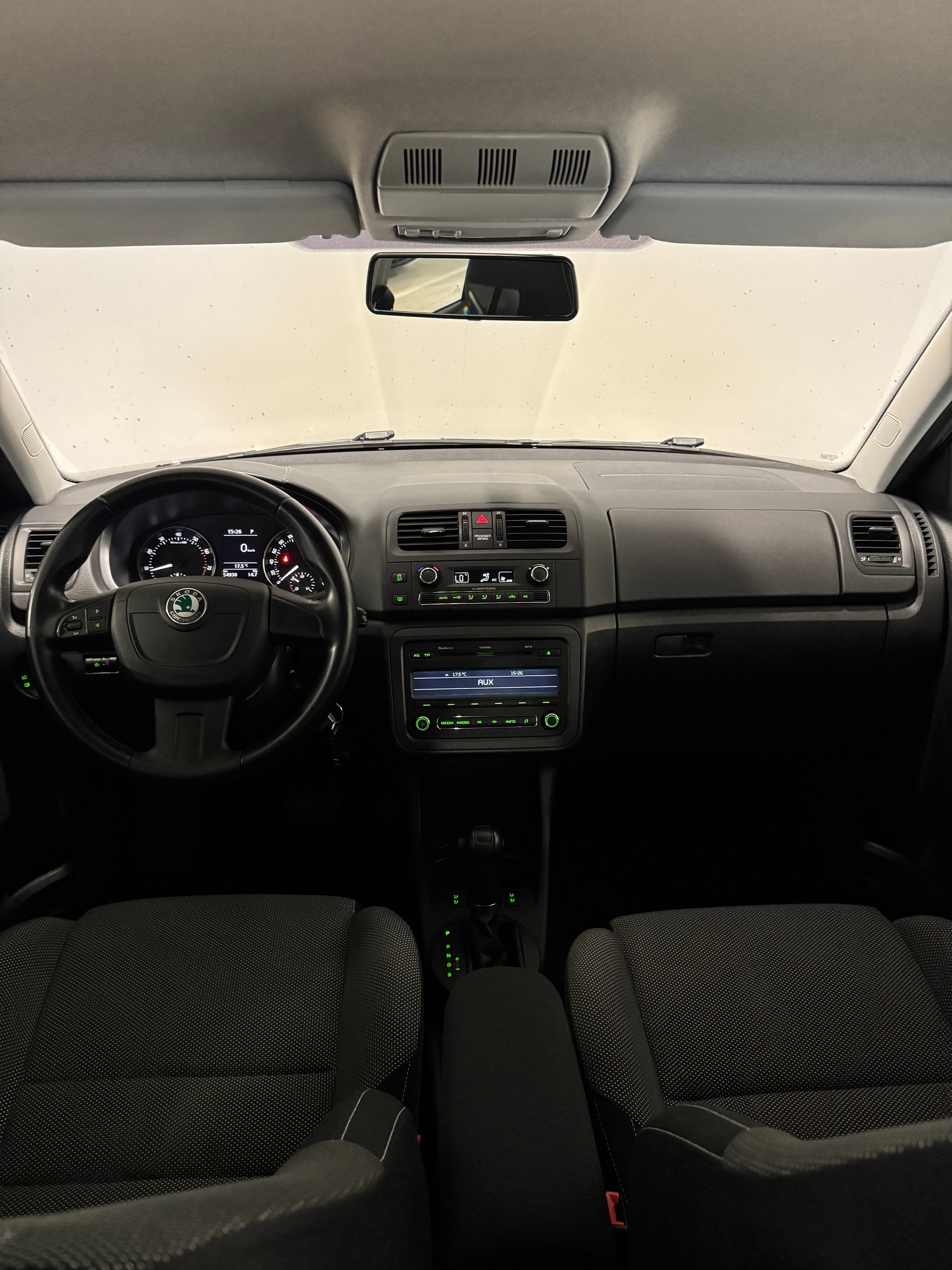 SKODA Fabia 1.2 TSI Elegance DSG *Erste Hand*-image-9