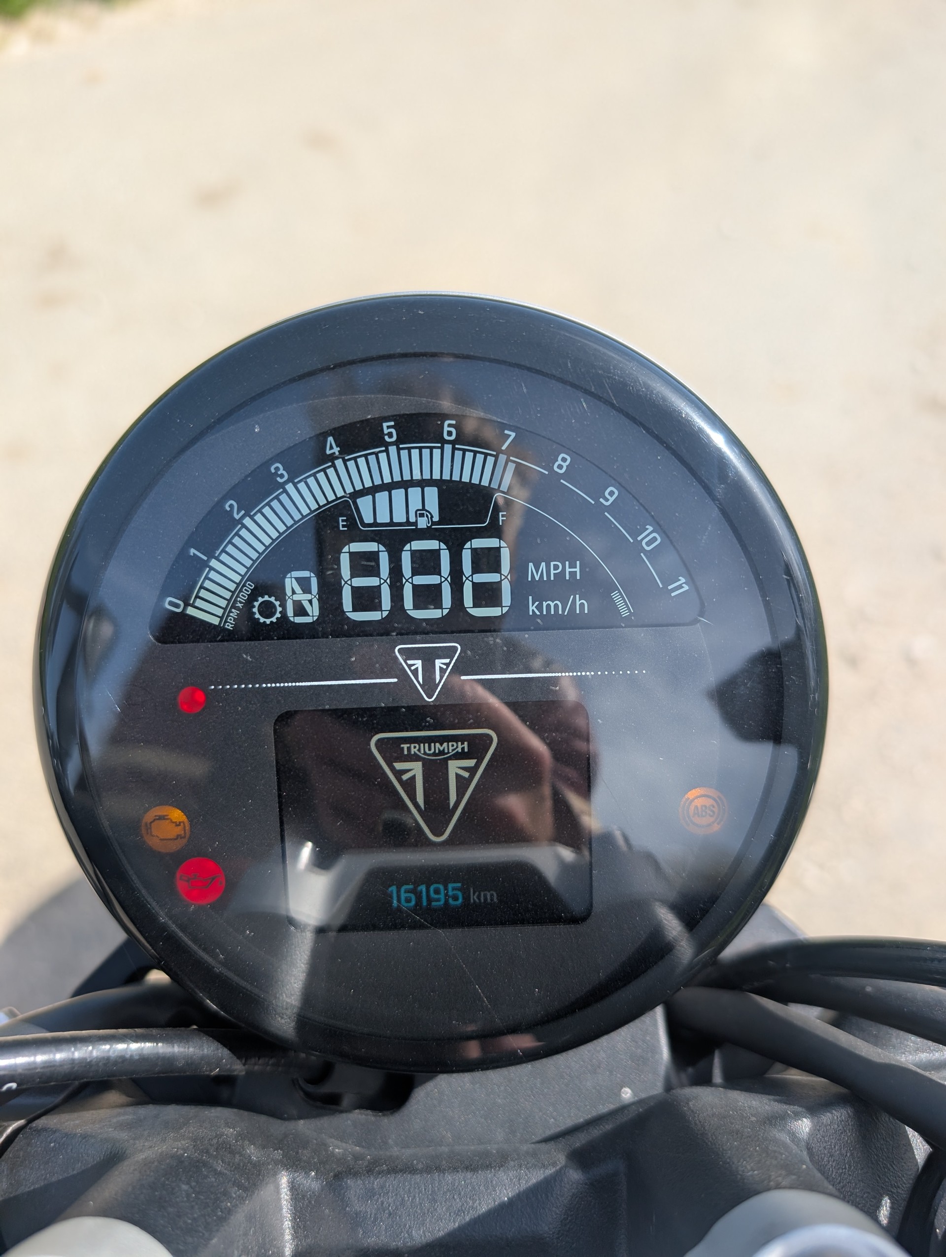 TRIUMPH Trident 660-image-2