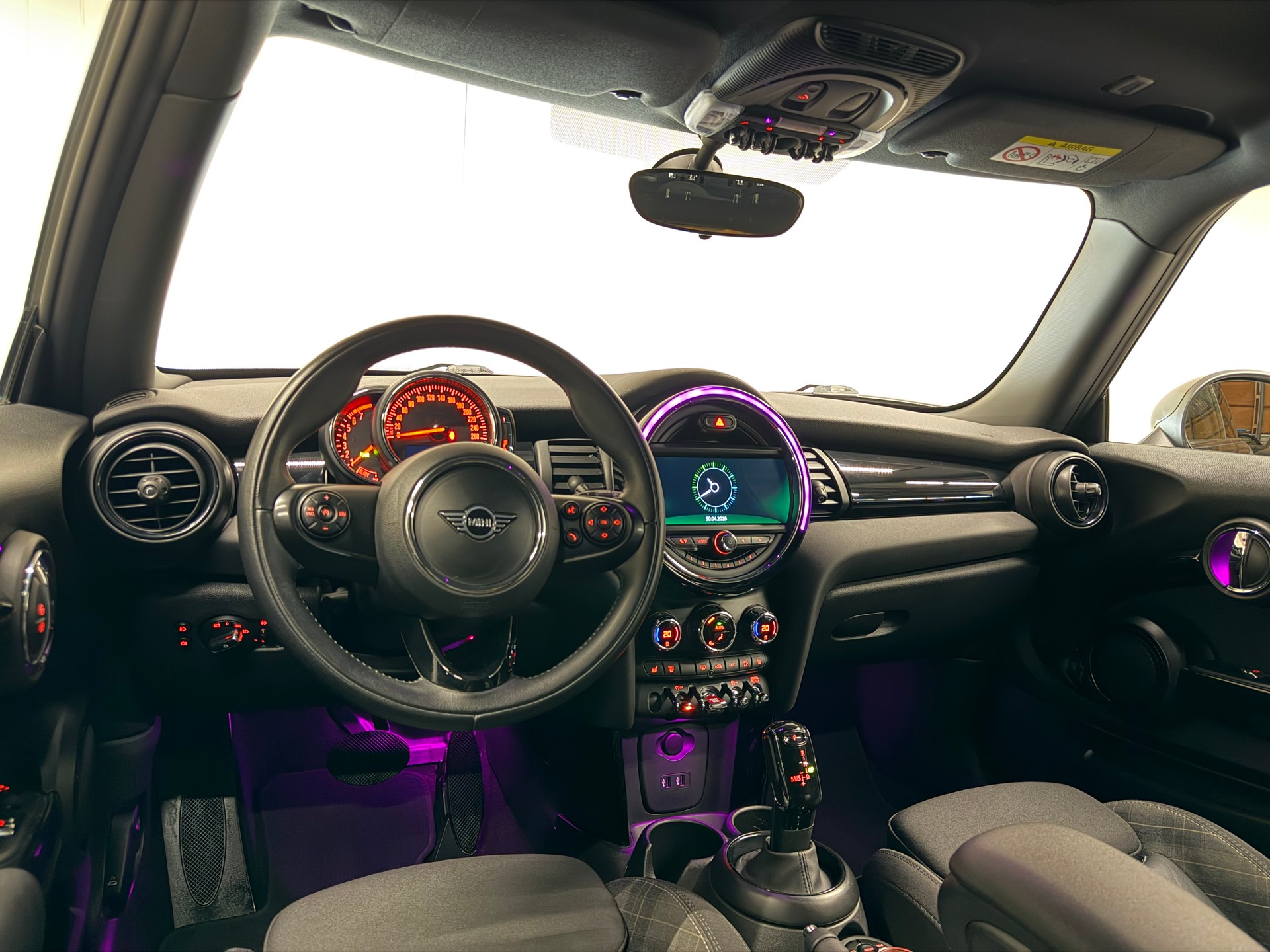 MINI Cooper Blackyard Steptronic DKG Frisch ab MFK & Service-image-9