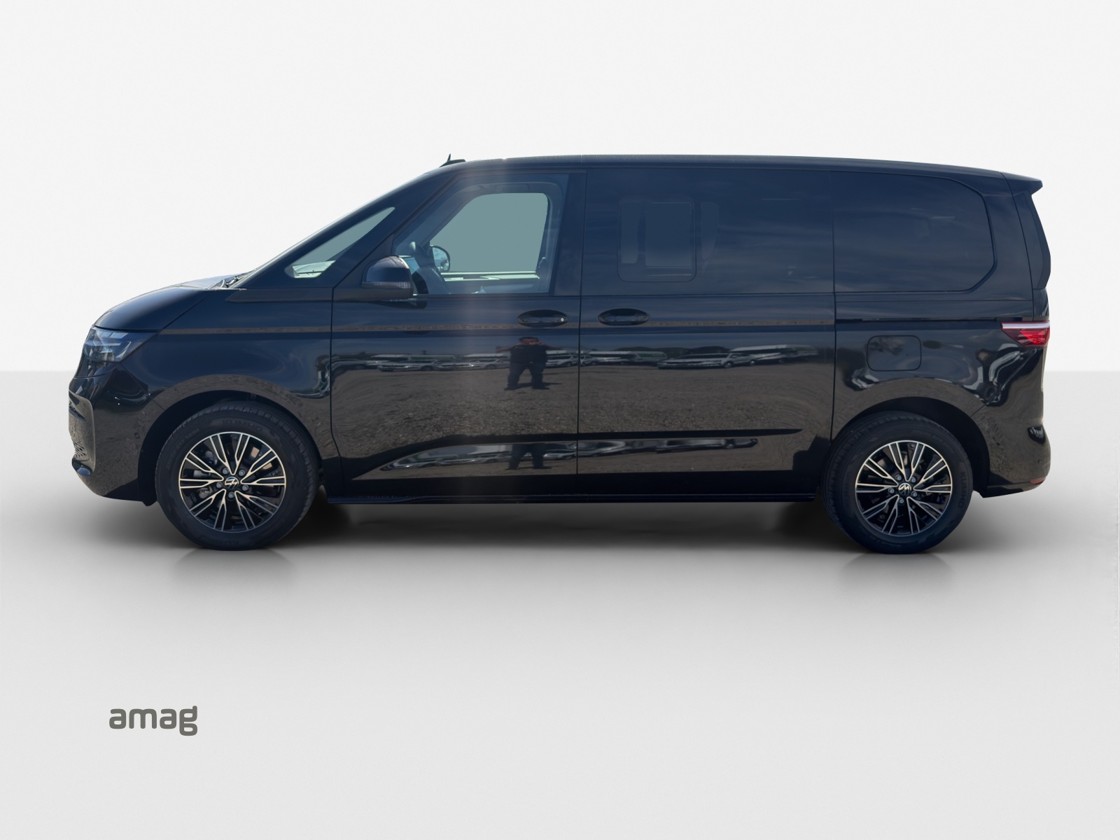 VW Multivan 2.0 TSI Liberty DSG-showroom-element-1
