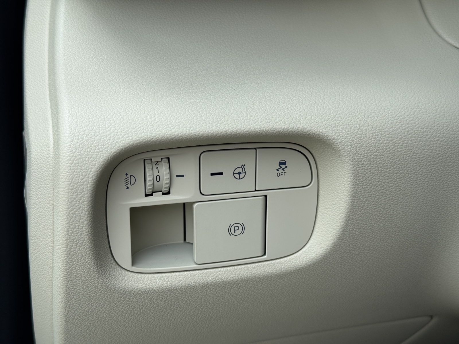 HYUNDAI Inster Electric Amplia 49kWh-image-13