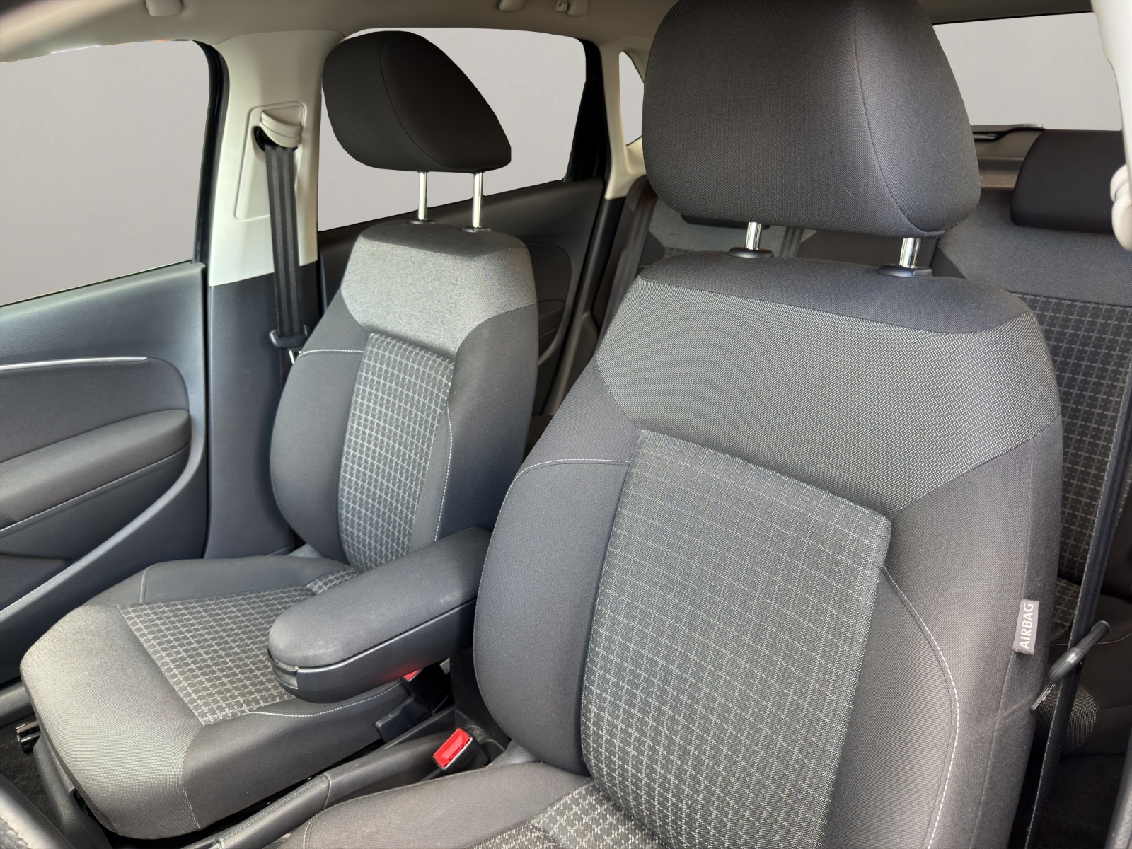 VW Polo 1.2 TSI 90 BlueMT Comfl. DSG-image-11