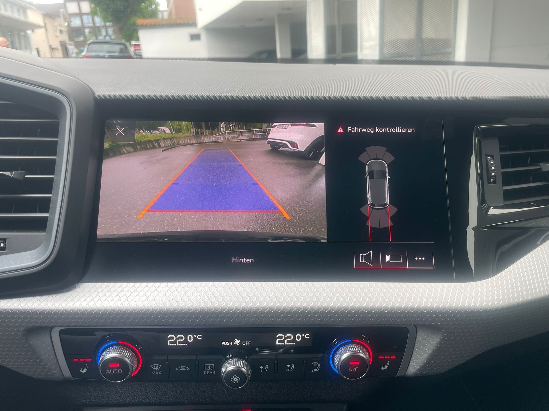 AUDI A1 Sportback 30 TFSI S Line All Black CH-Auto 60% Rabatt-image-6