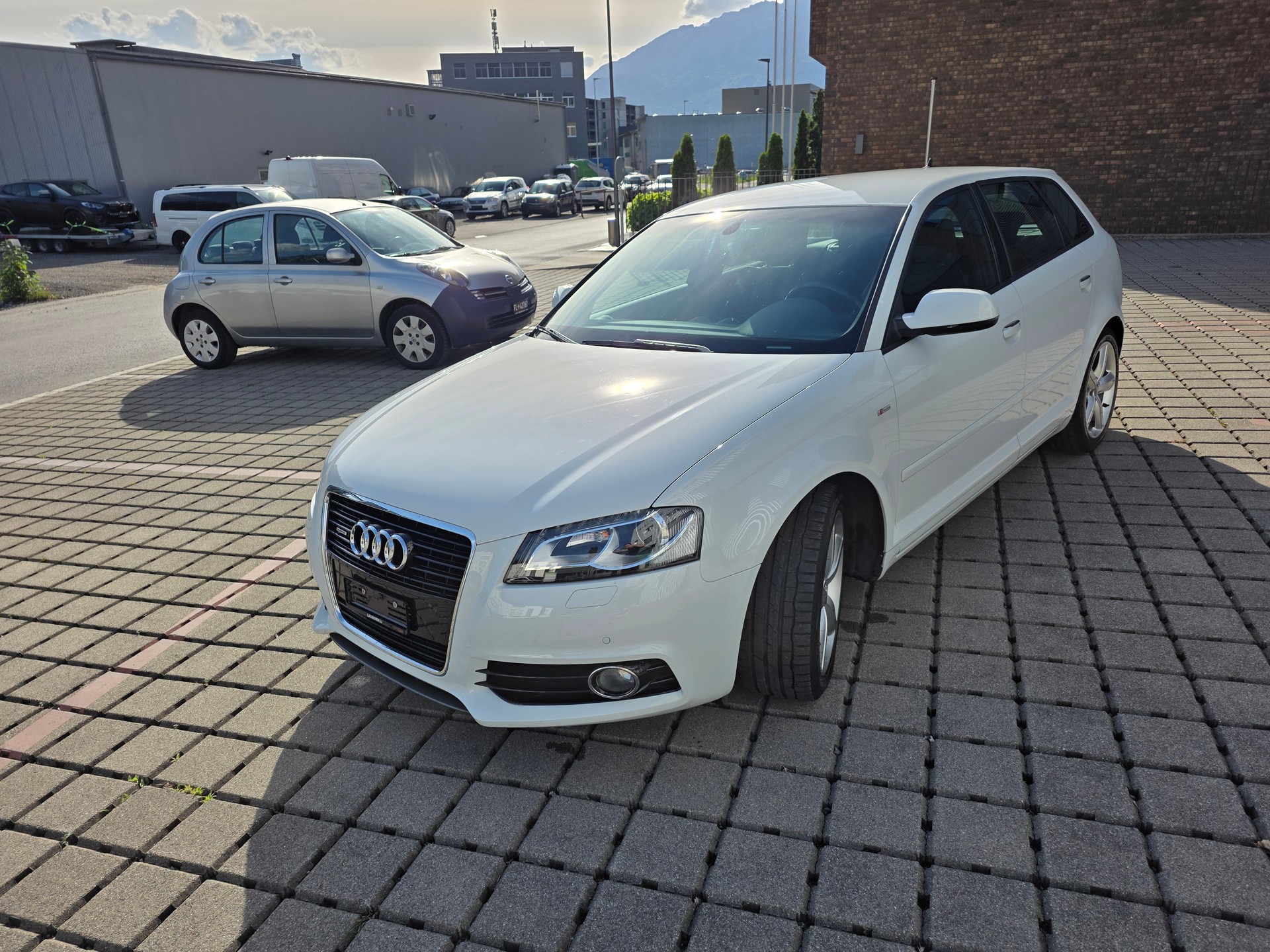 AUDI A3 Sportback 2.0 TDI Ambiente quattro-image-6