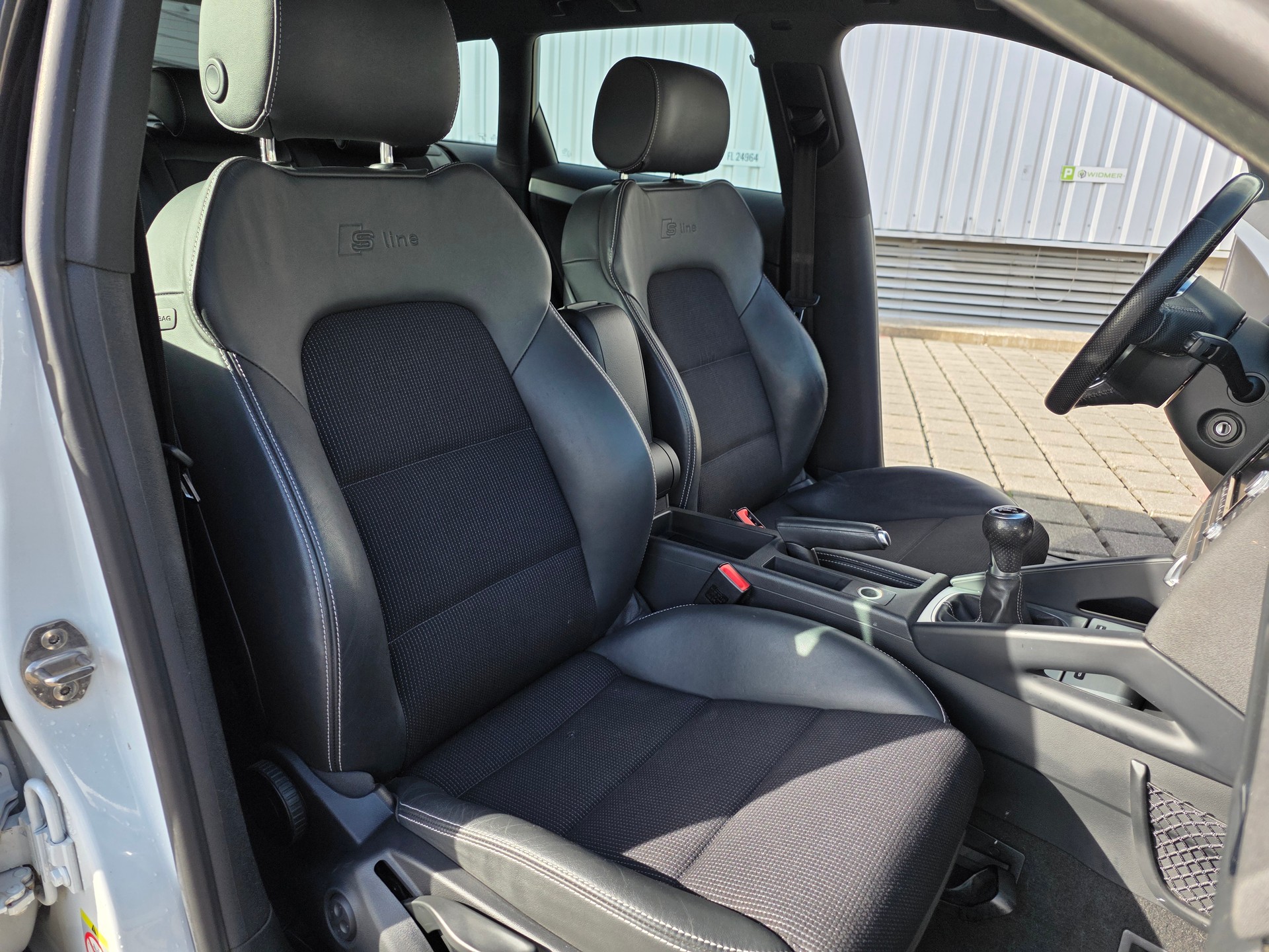 AUDI A3 Sportback 2.0 TDI Ambiente quattro-image-13