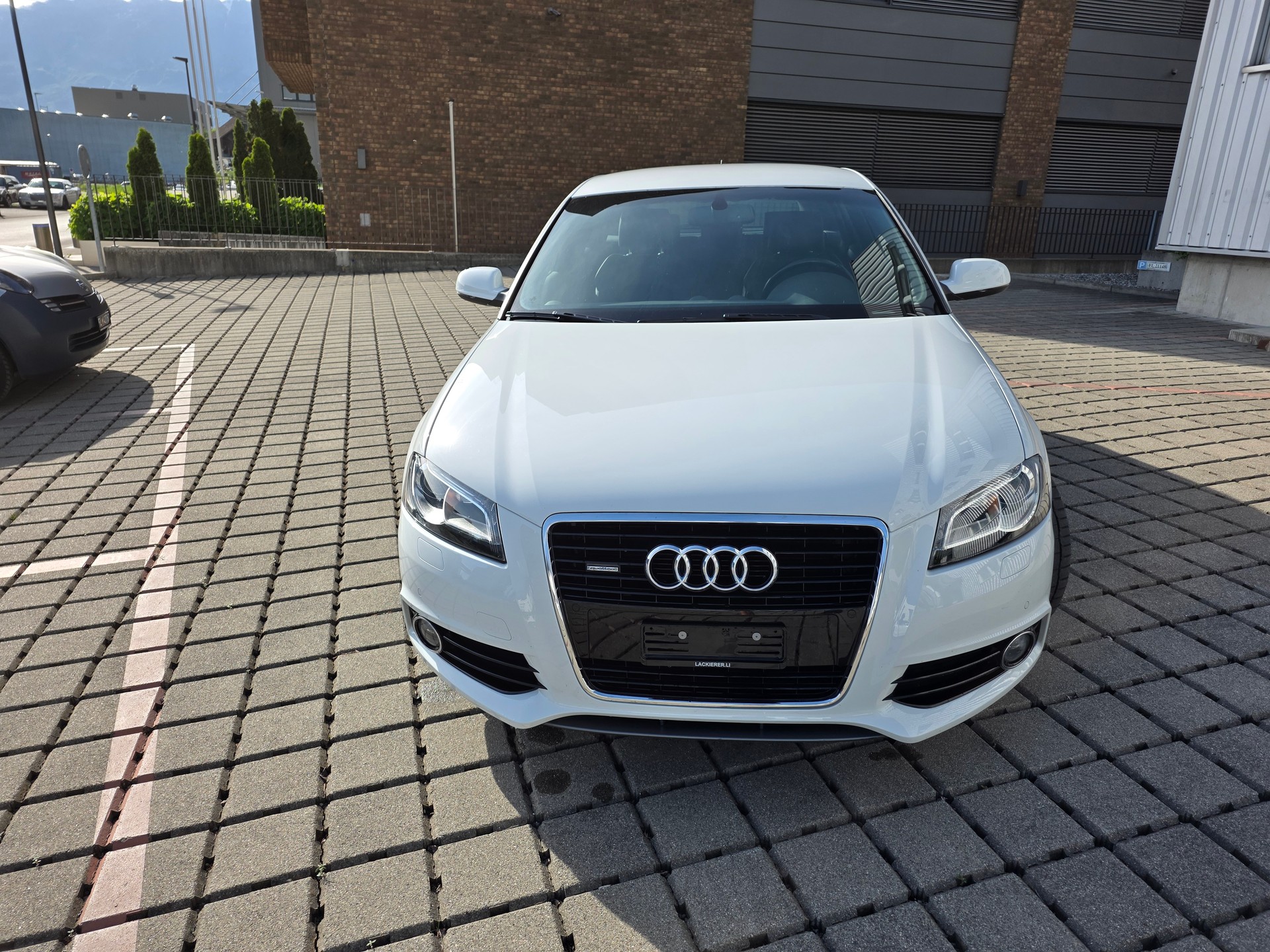 AUDI A3 Sportback 2.0 TDI Ambiente quattro-image-7