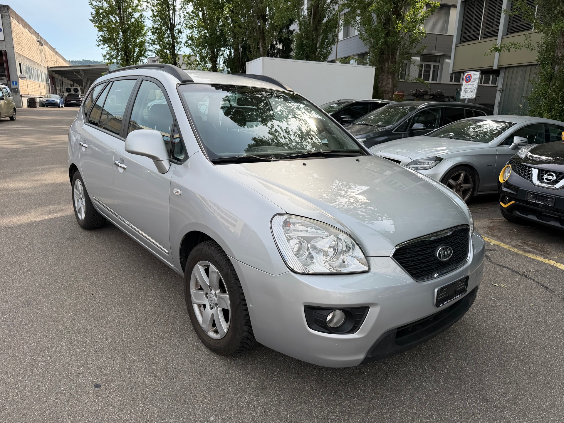 KIA Carens 2.0 CRDi Classic-image-2