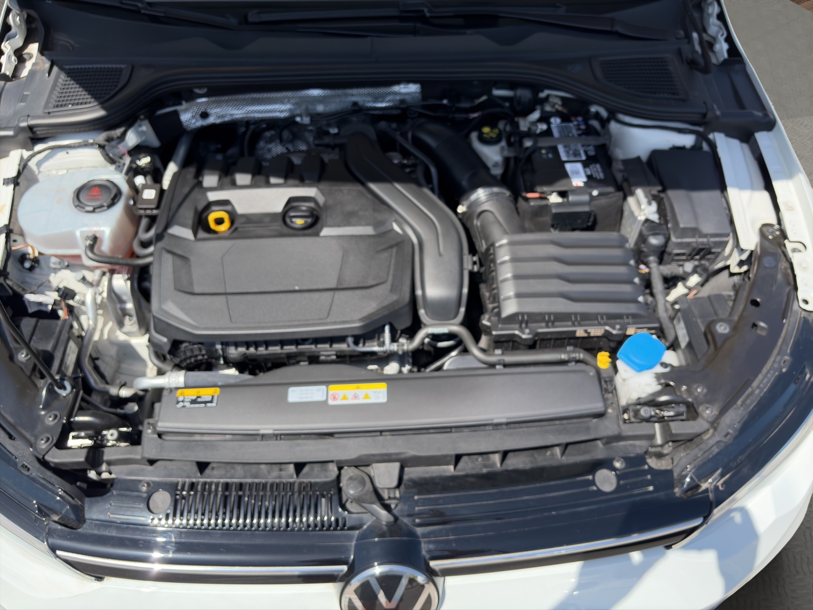 VW Golf VIII 1.5 TSI Life-image-15