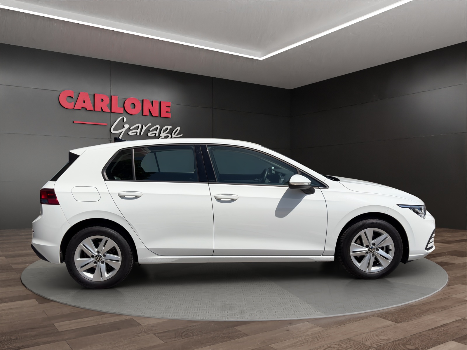 VW Golf VIII 1.5 TSI Life-showroom-element-1