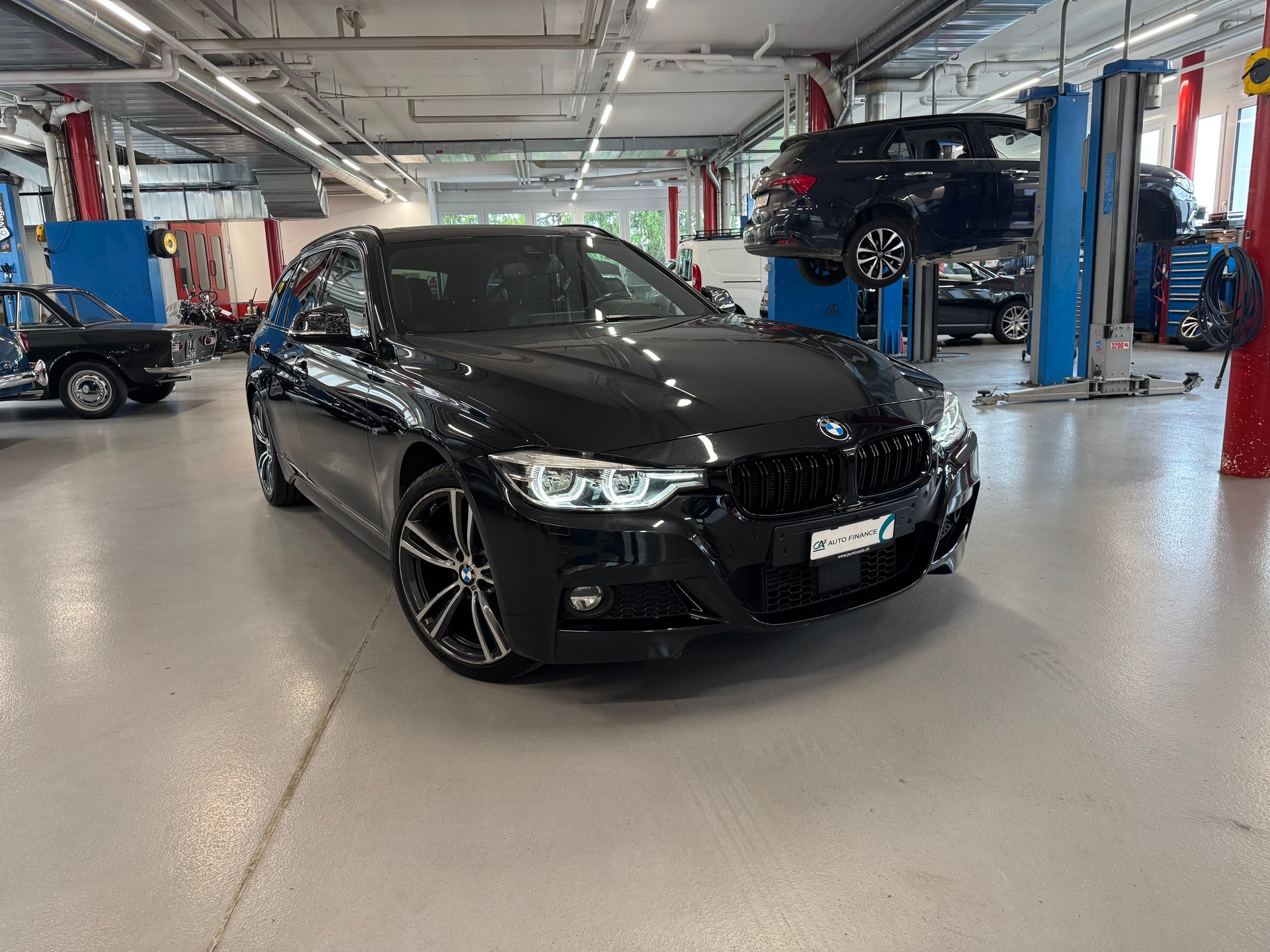 BMW 320d xDrive Touring M Sport Line Steptronic