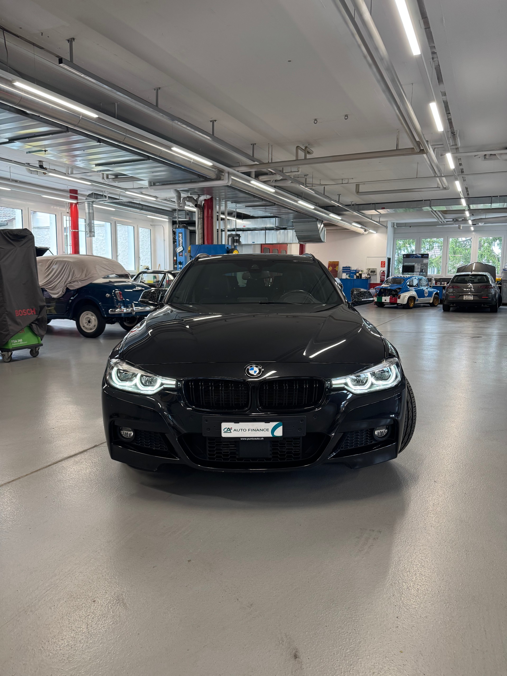BMW 320d xDrive Touring M Sport Line Steptronic-image-7