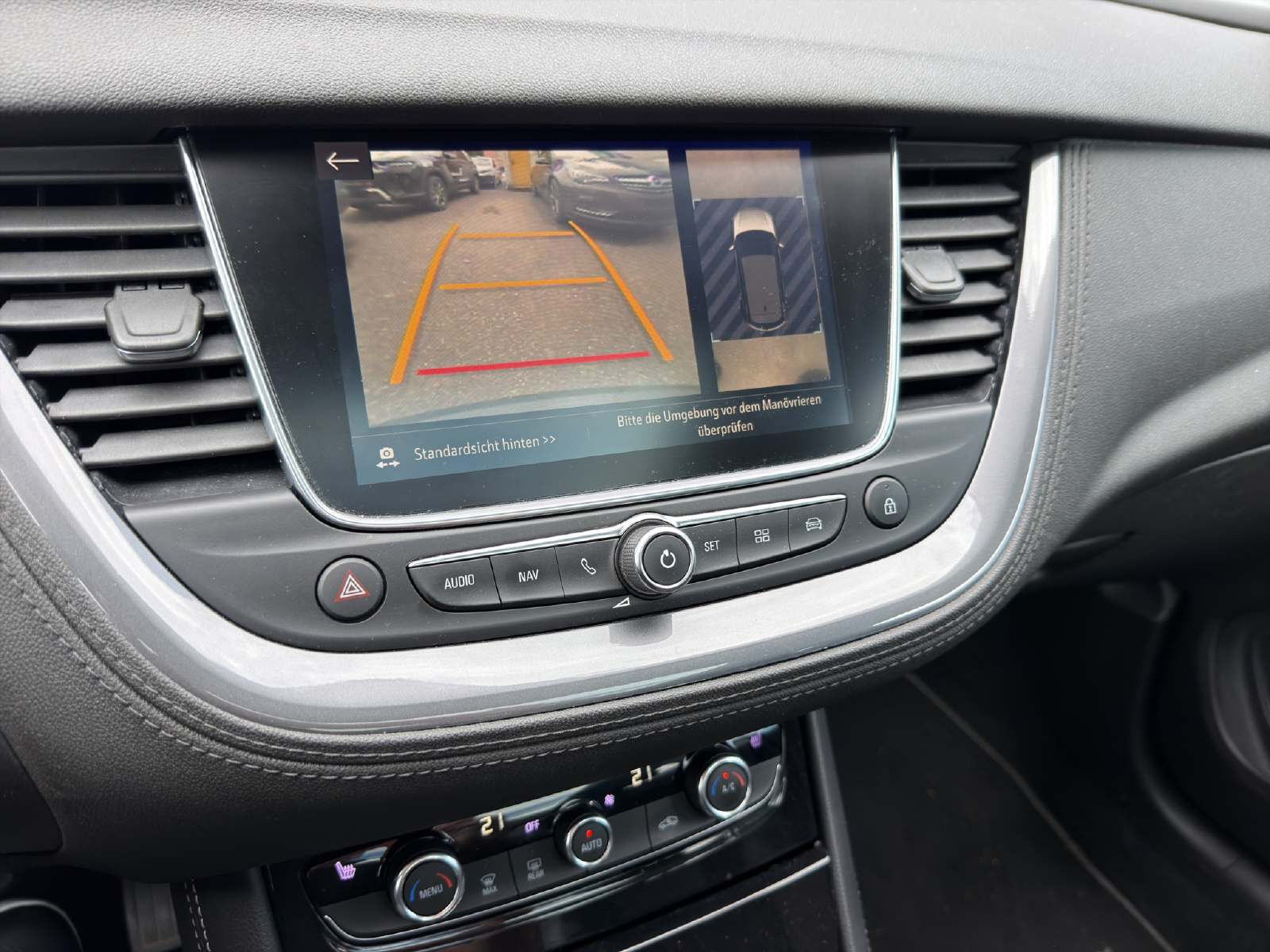 OPEL Grandland X 1.2i T Excellence-image-9