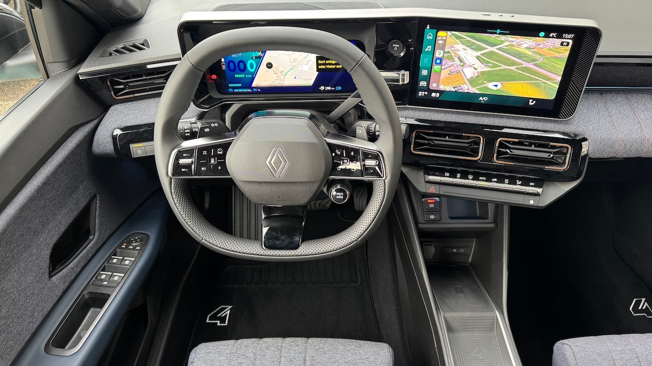 RENAULT R4 E-Tech Comfort Range 52 kWh Techno-image-10