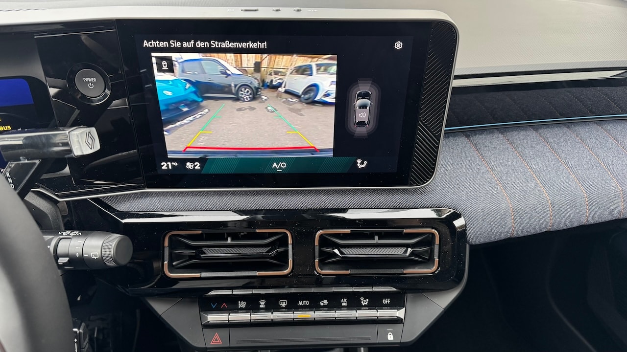 RENAULT R4 E-Tech Comfort Range 52 kWh Techno-image-18