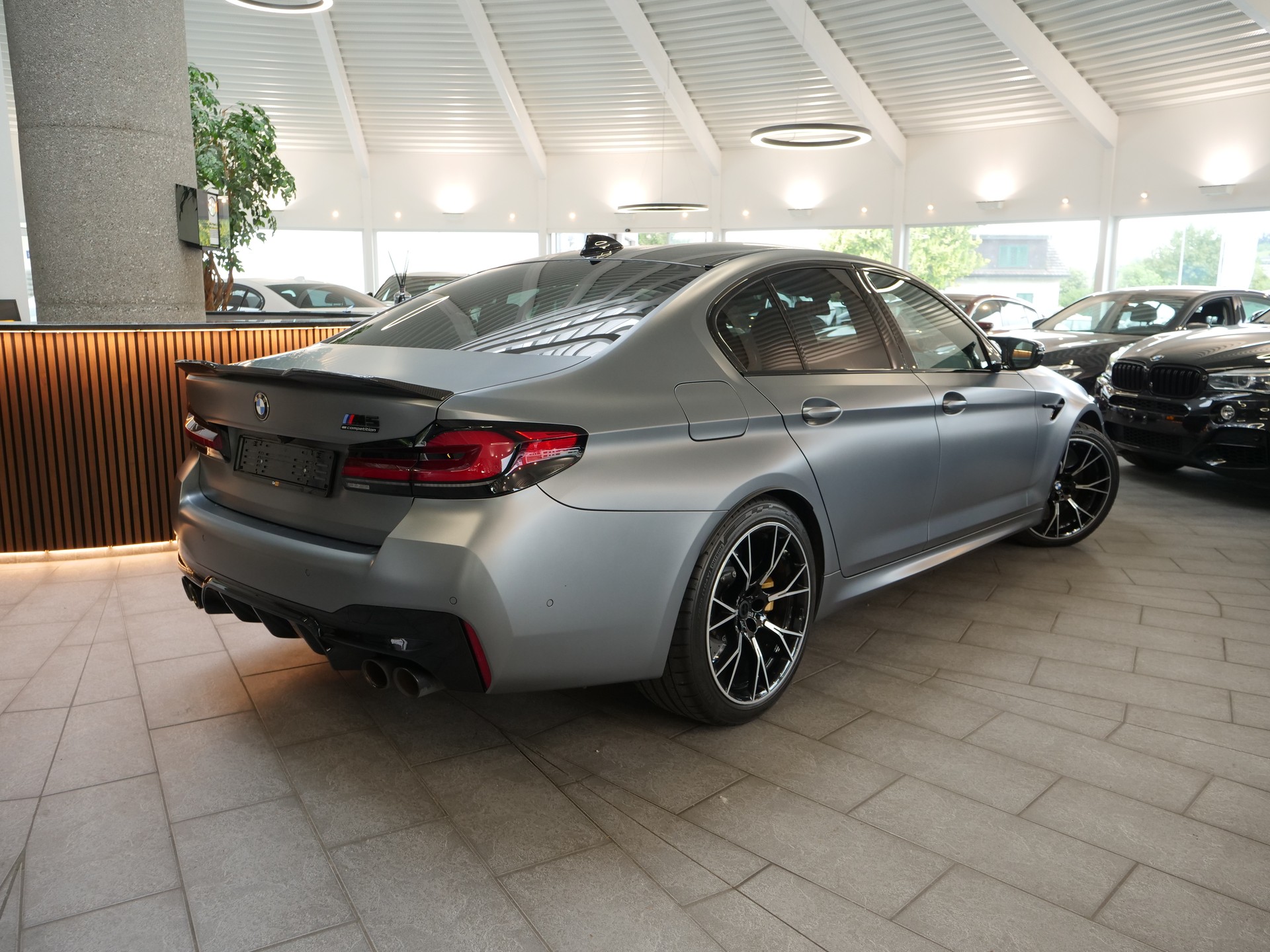 BMW M5 xDrive Competition Drivelogic-showroom-element-1