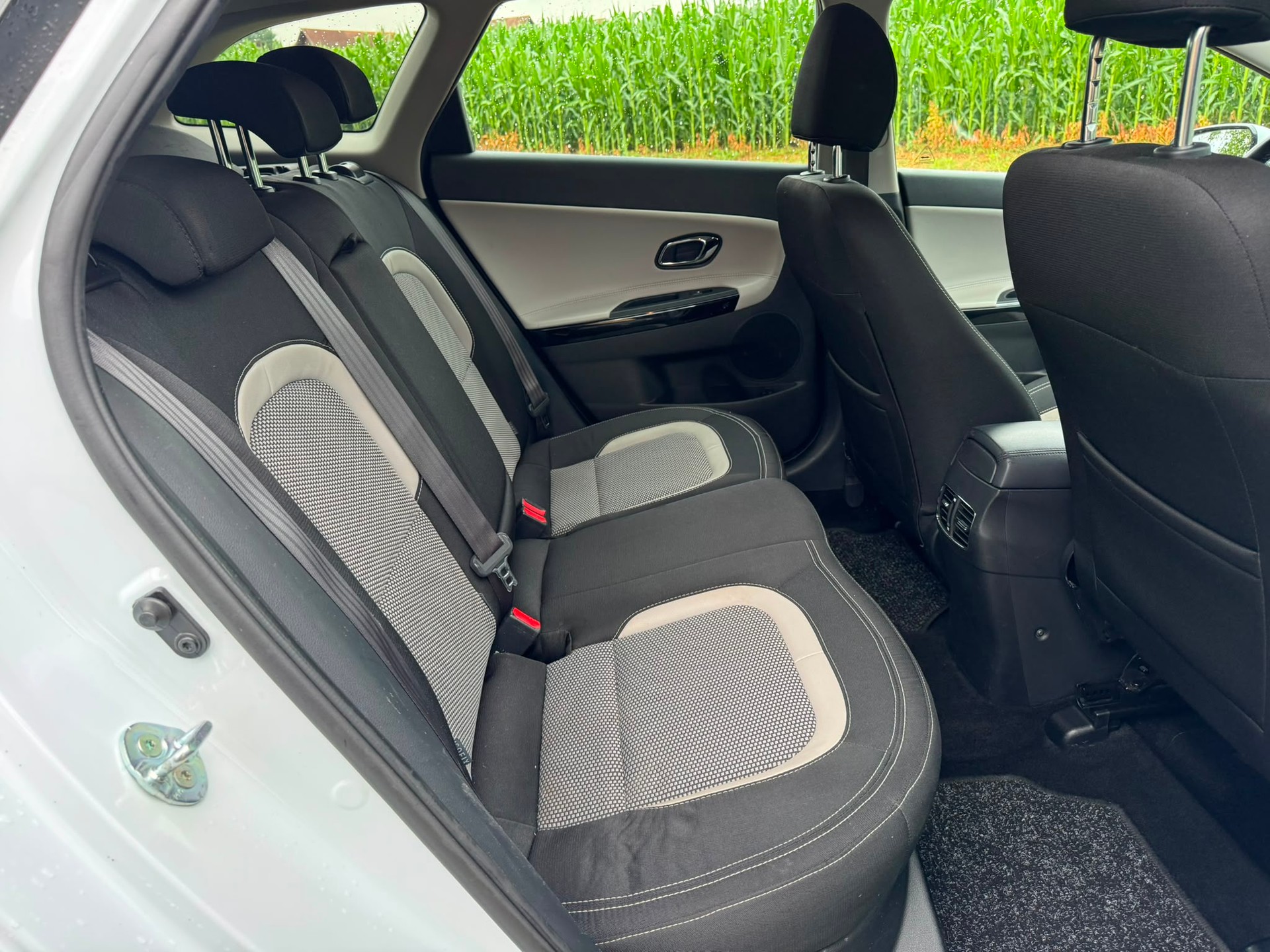 KIA Cee'd Sportswagon 1.6-image-14
